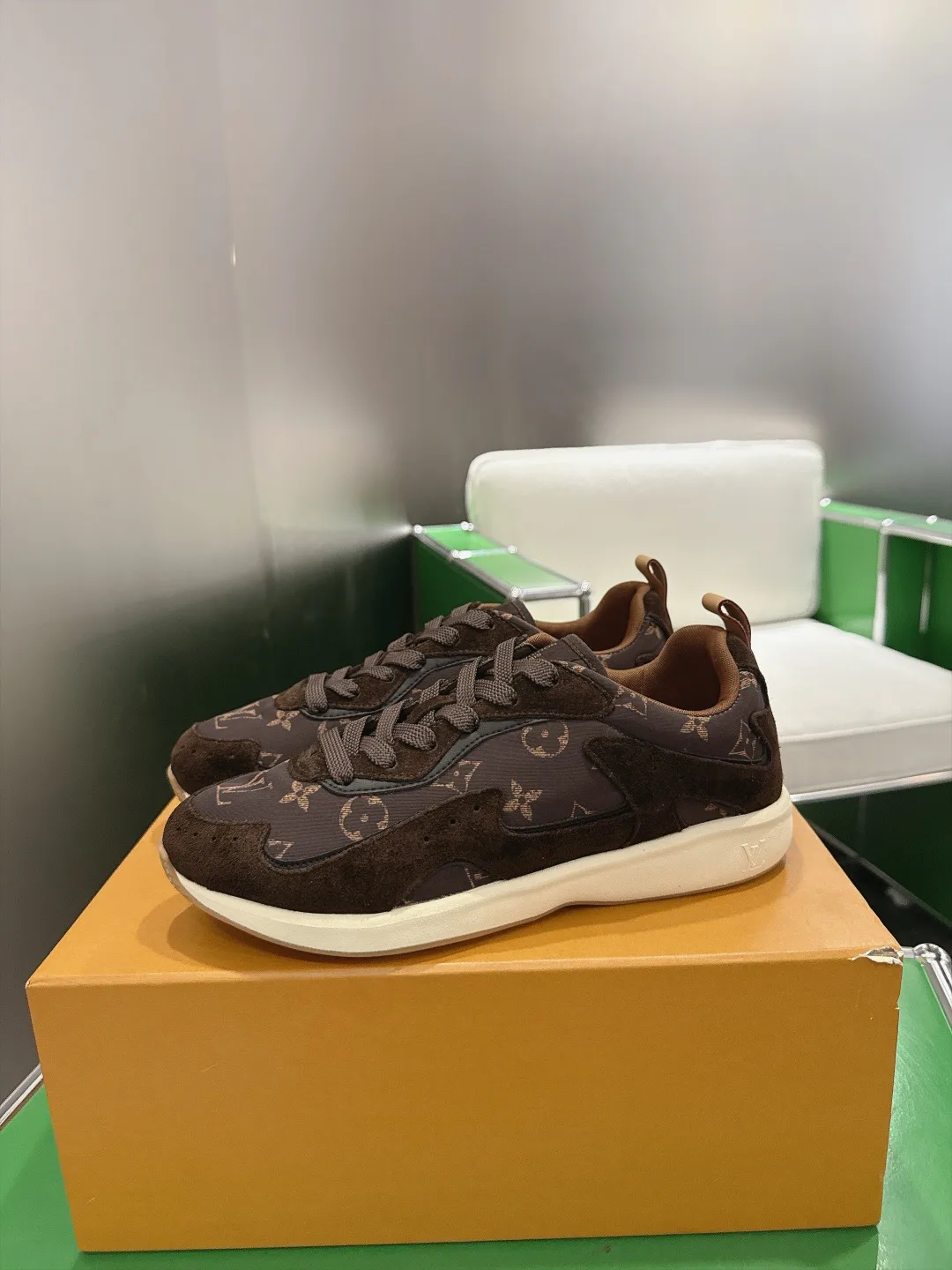 Men's Sneakers LOUIS VUITTON 18011733