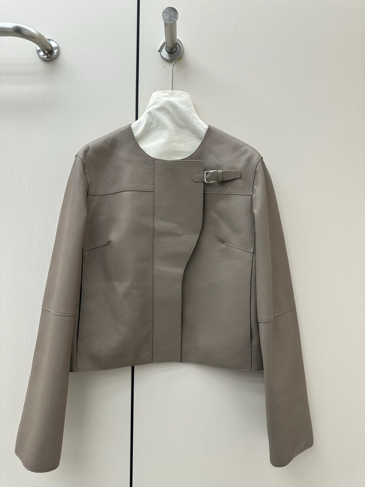 Women's Leather Jackets And Sheepskin Coats HERMES 17940575