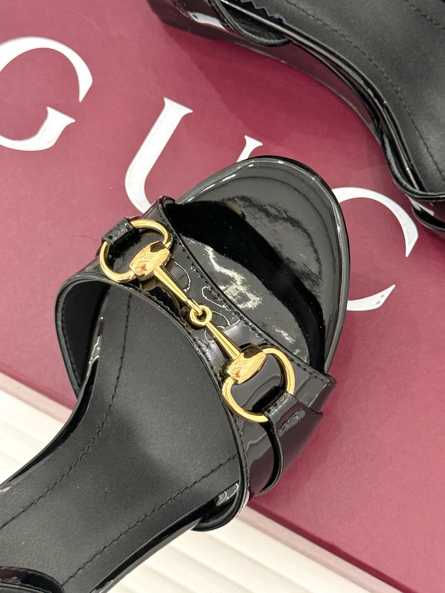 Women's Open-Toe Sandals GUCCI 18034495