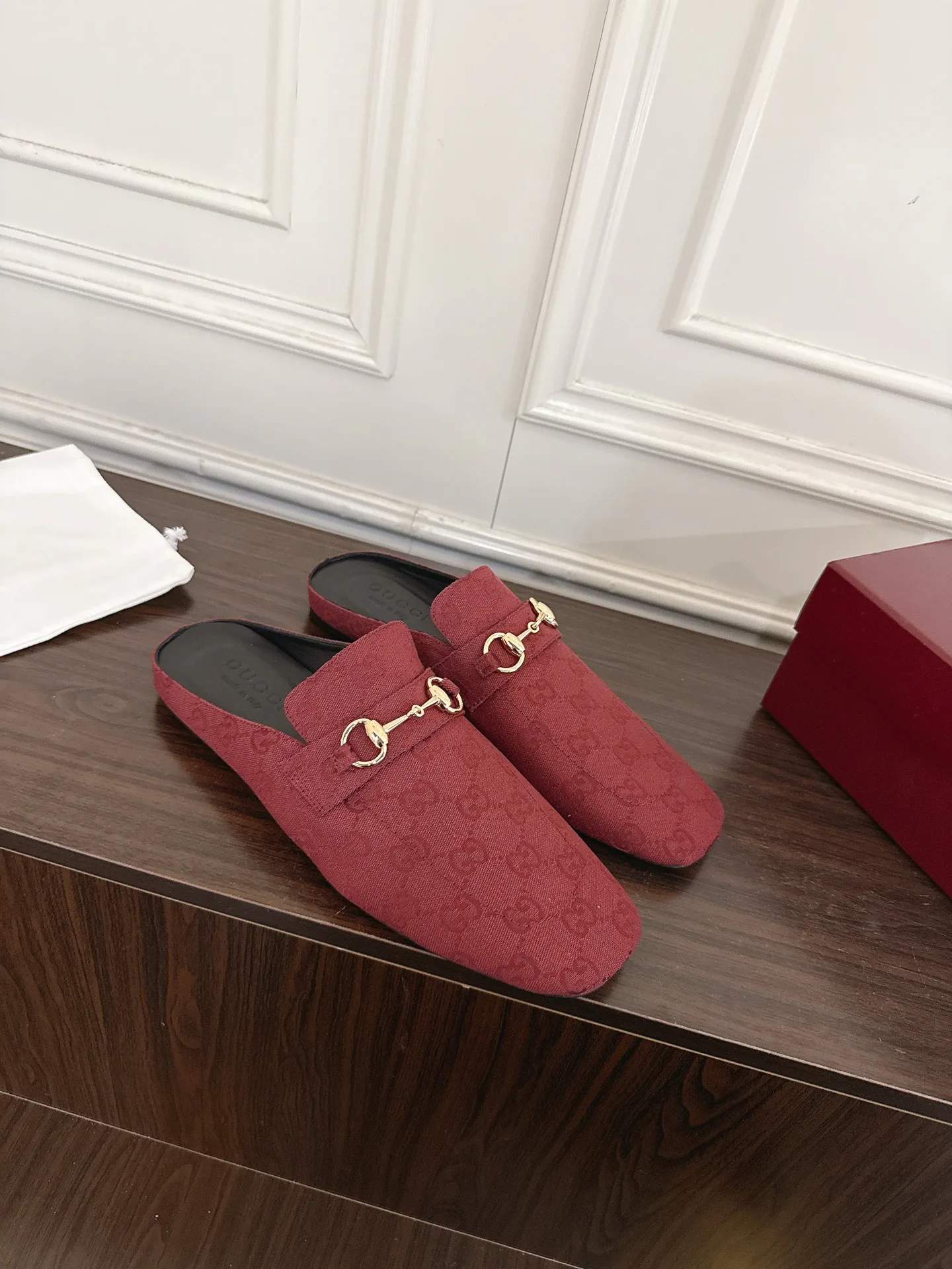 Women's Mules And Clogs GUCCI 17956786