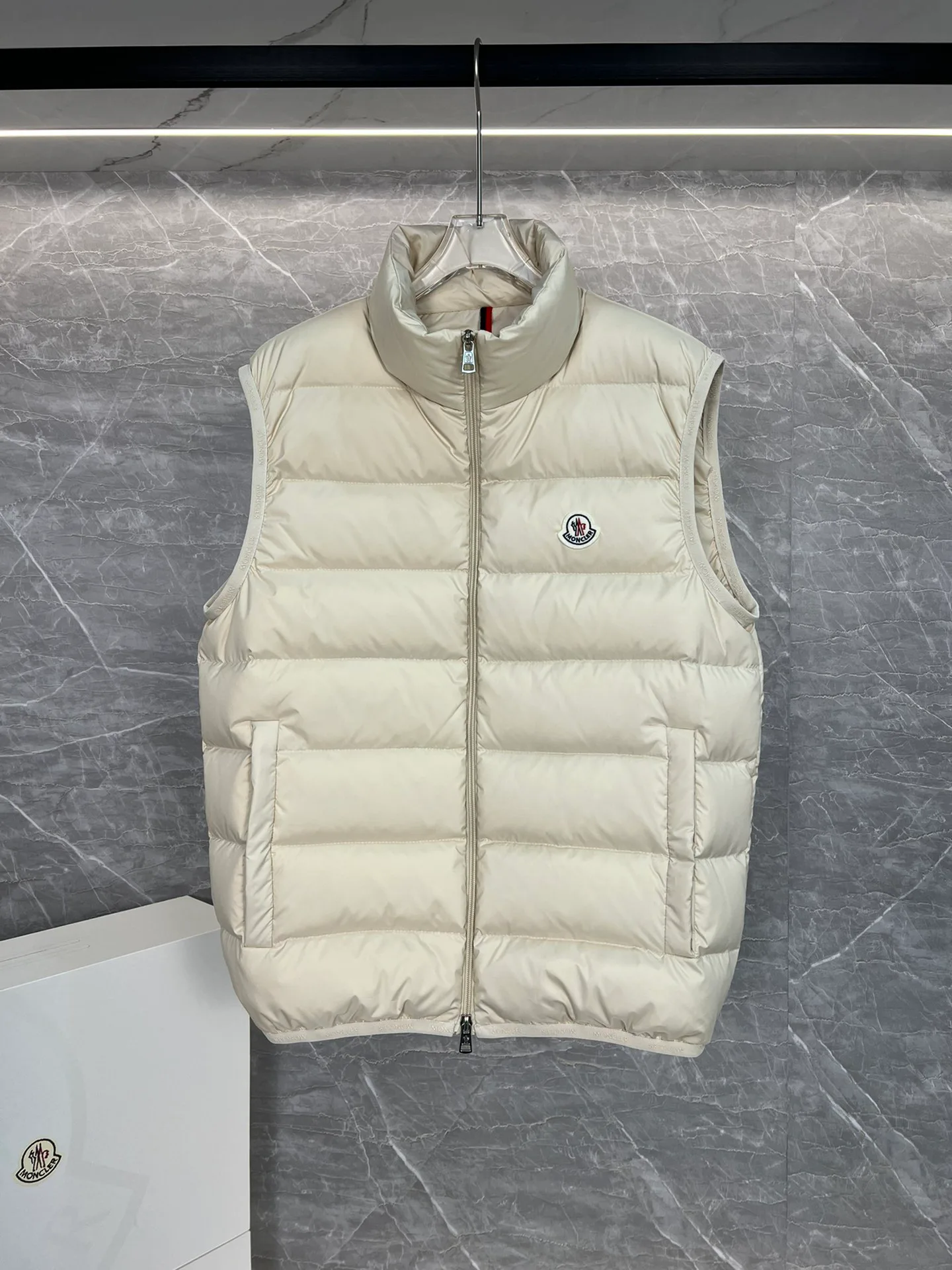 Жилеты Мужские Moncler 18599847