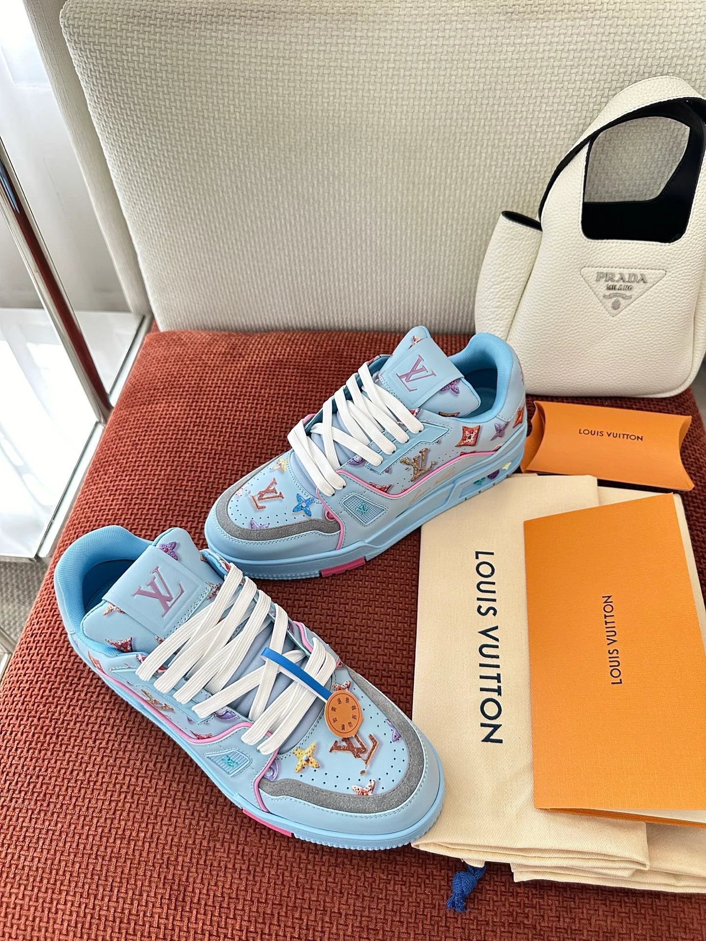 Women's Sneakers LOUIS VUITTON 17449356