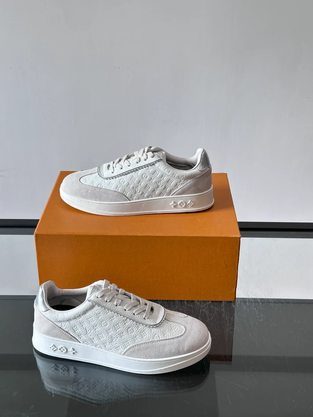 Men's Sneakers LOUIS VUITTON 17961802