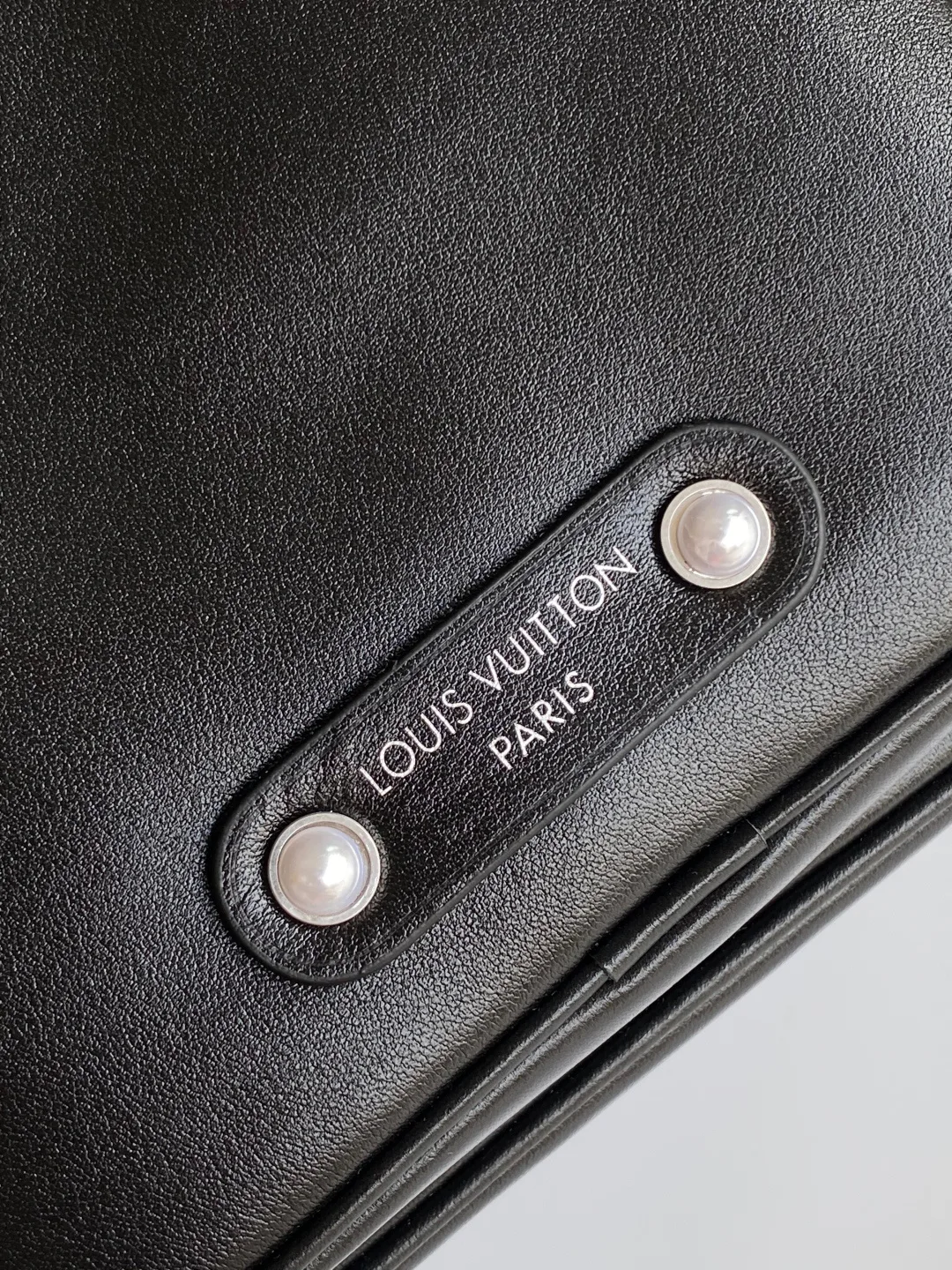 Классические Сумки Женские Louis Vuitton 18664403