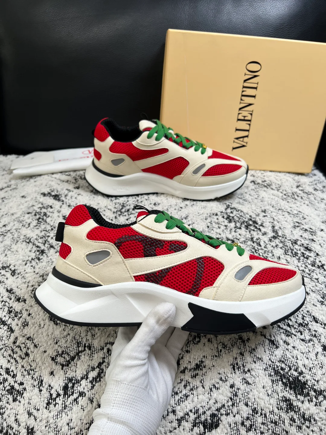 Men's Sneakers VALENTINO 17429901