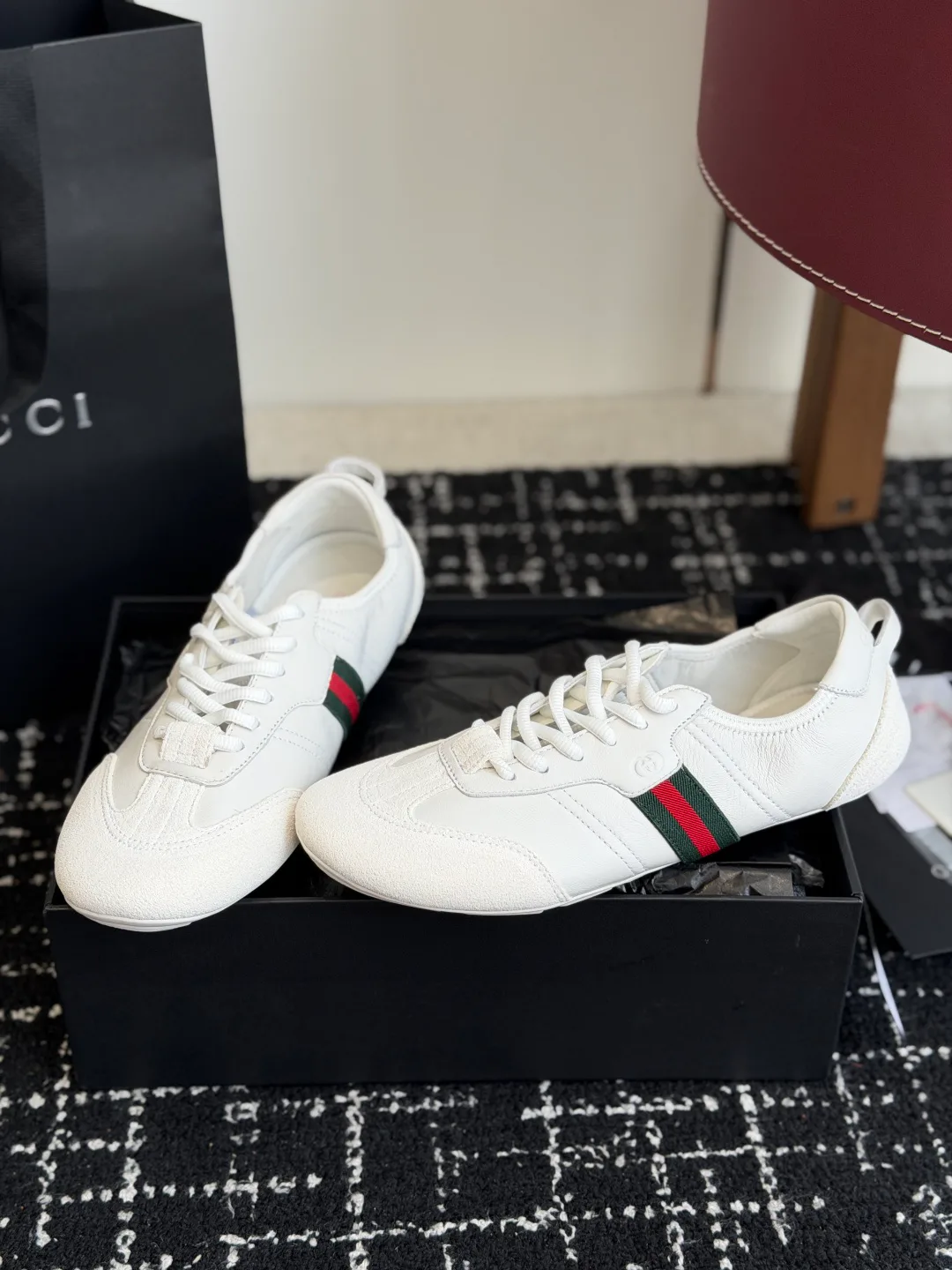 Women's Sneakers GUCCI 18121098