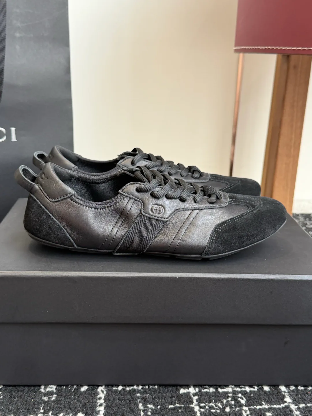 Women's Sneakers GUCCI 18121096