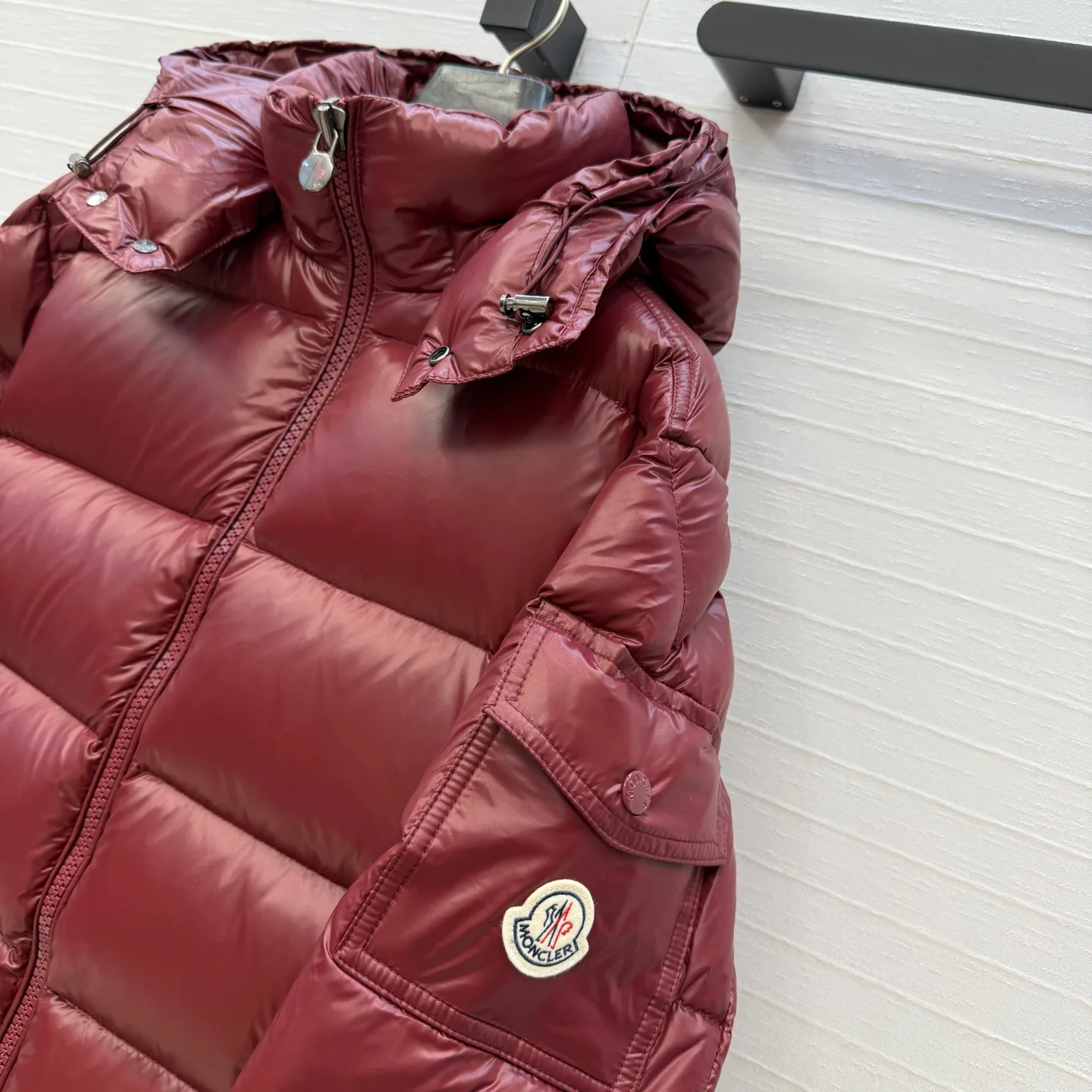 Women's Jackets And Down Jackets MONCLER 18184284