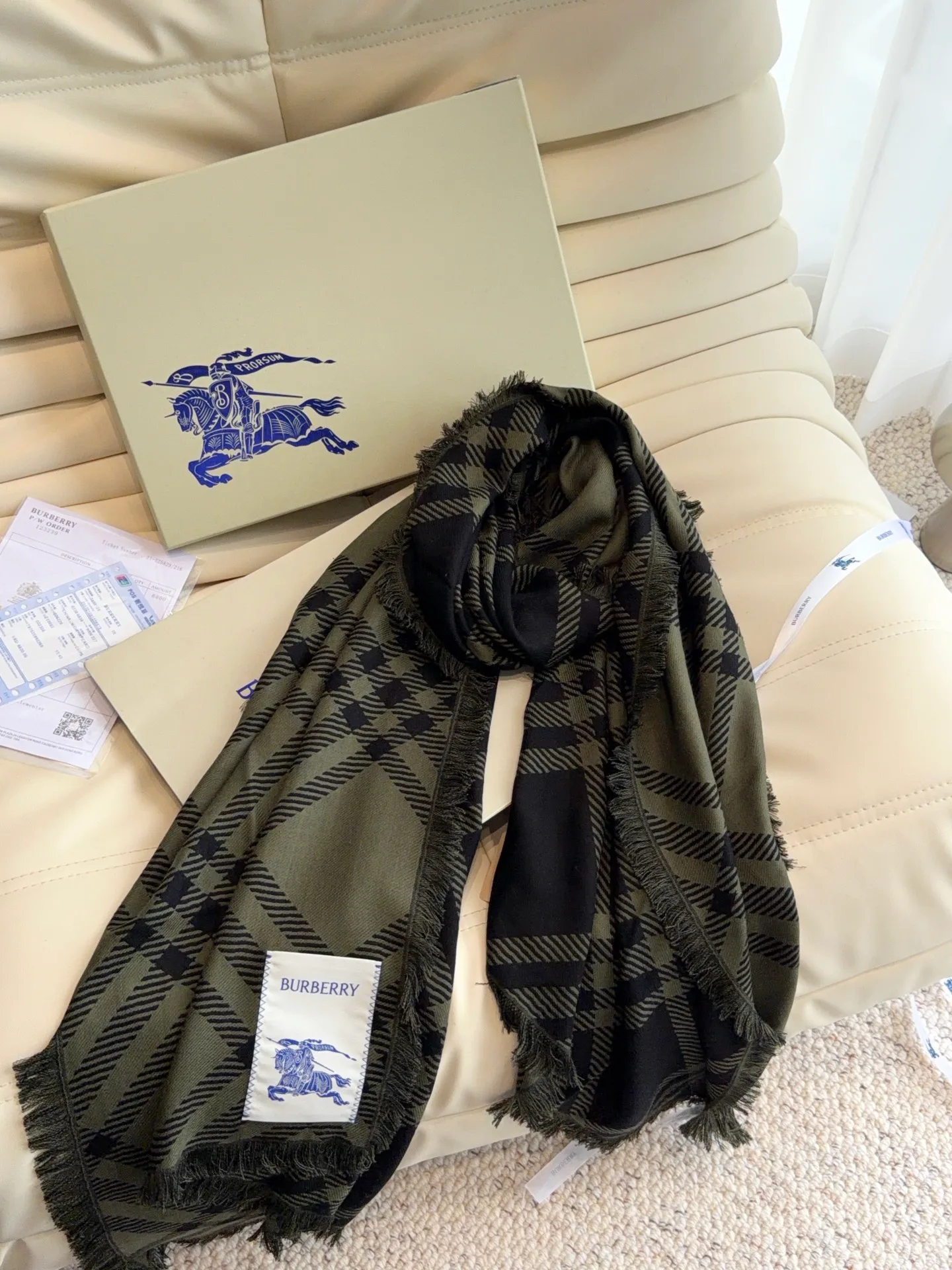 Scarves BURBERRY 18401209