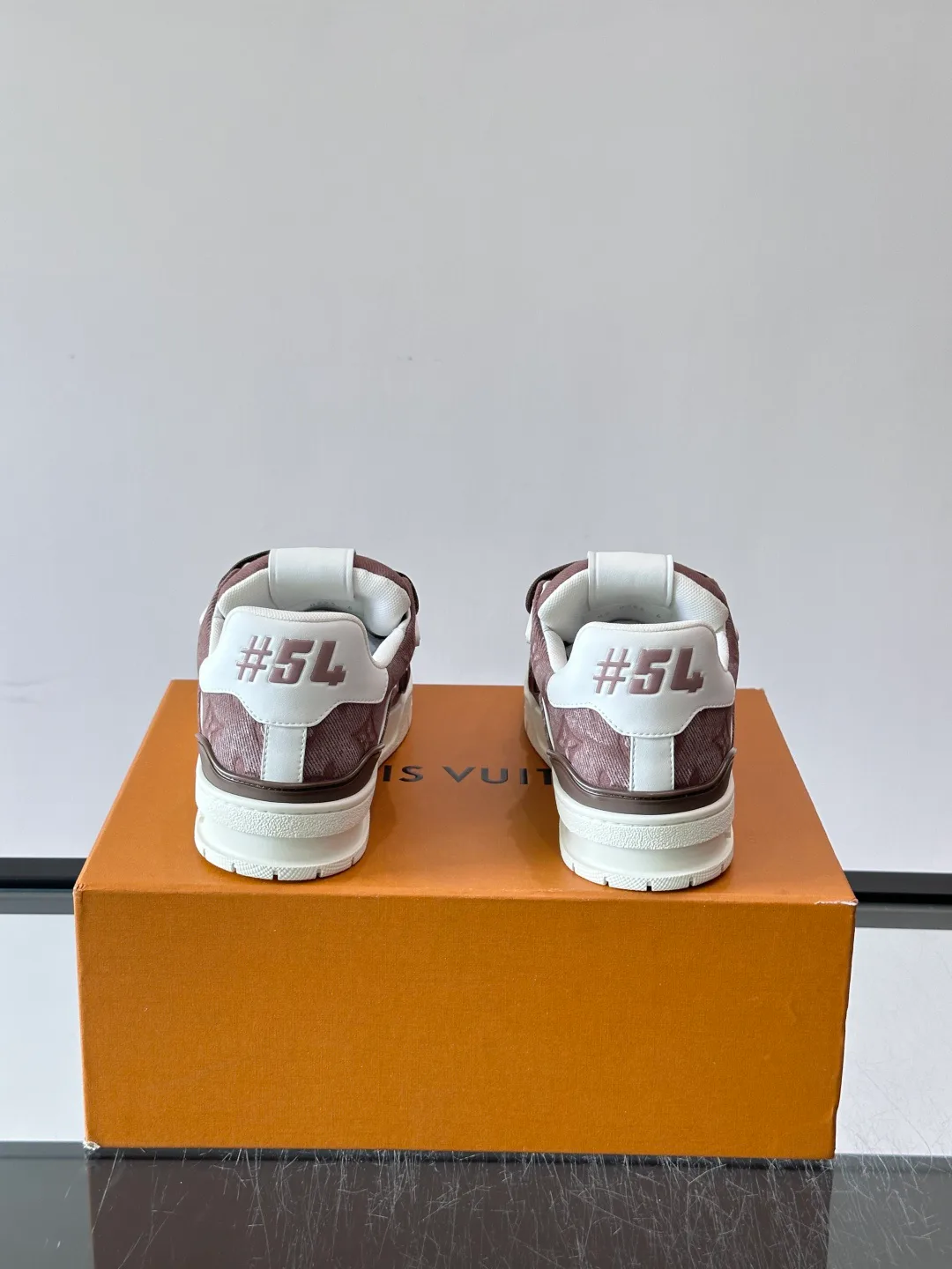 Men's Sneakers LOUIS VUITTON 17638792