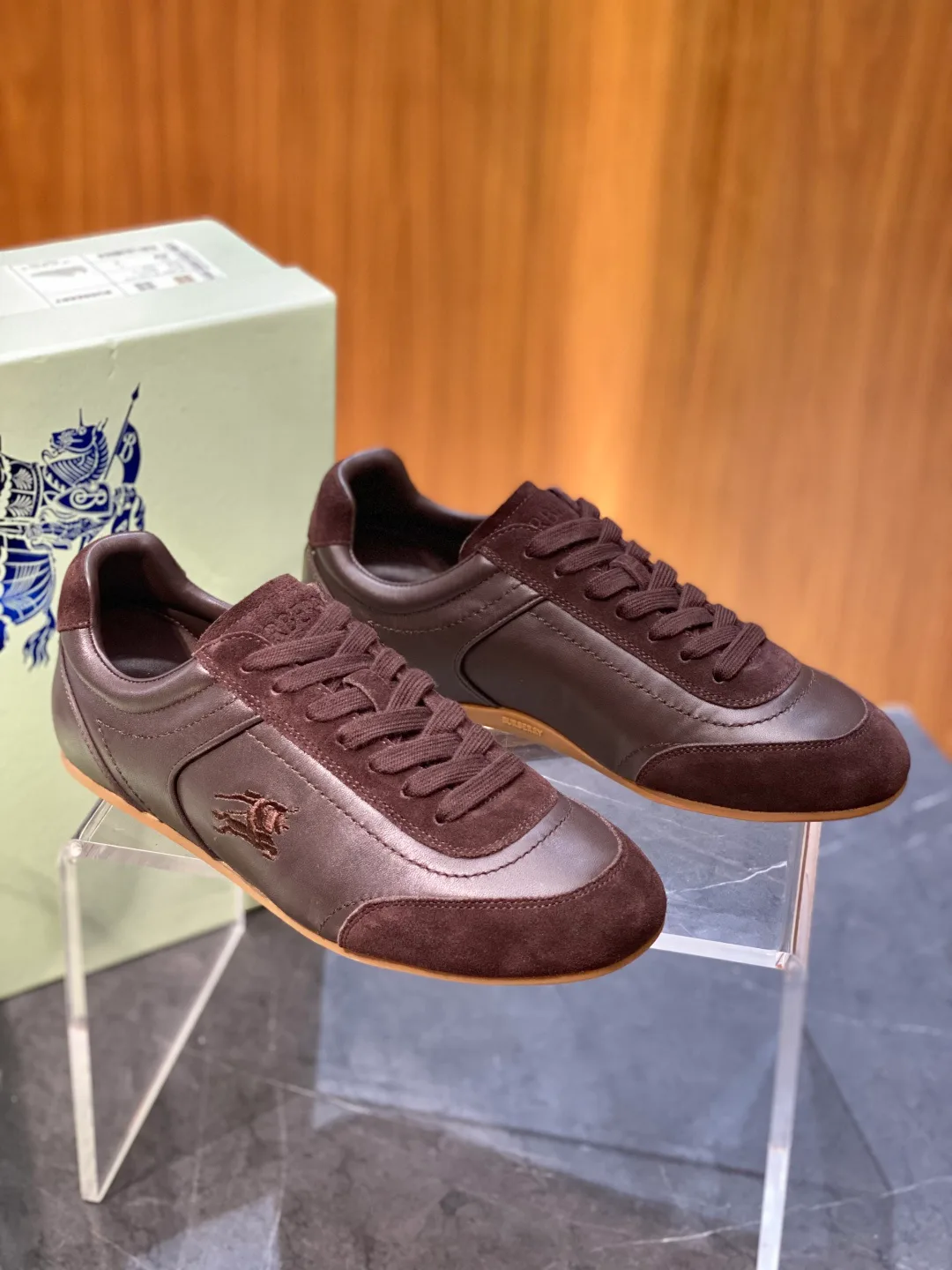 Men's Sneakers BURBERRY 18119381