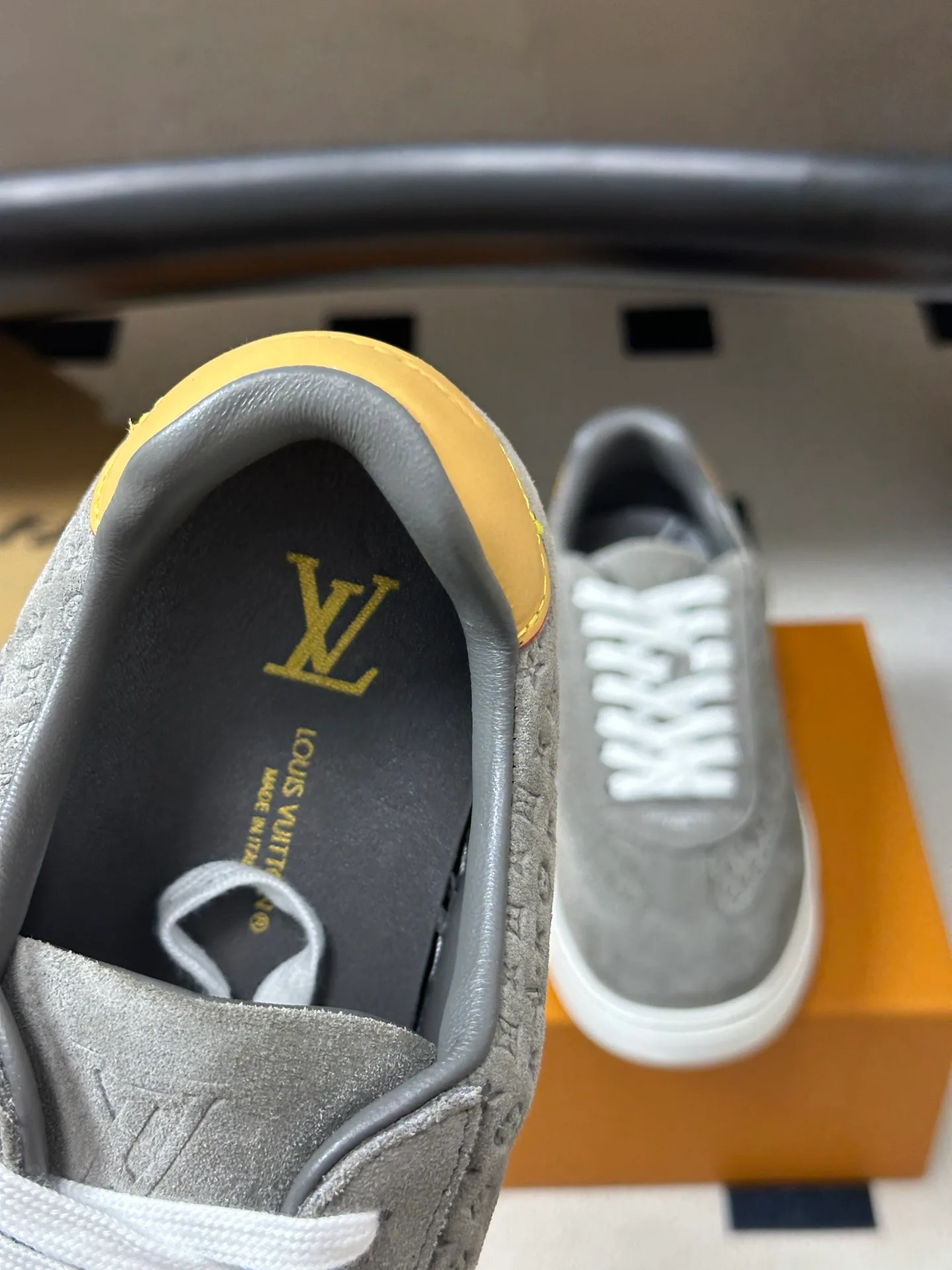 Men's Sneakers LOUIS VUITTON 18340908