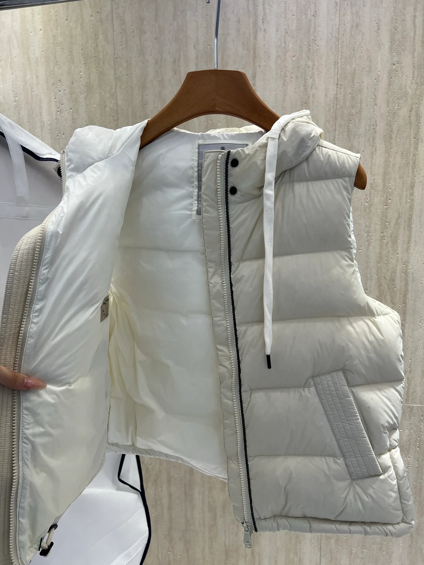 Women's Vests BRUNELLO CUCINELLI 18417988