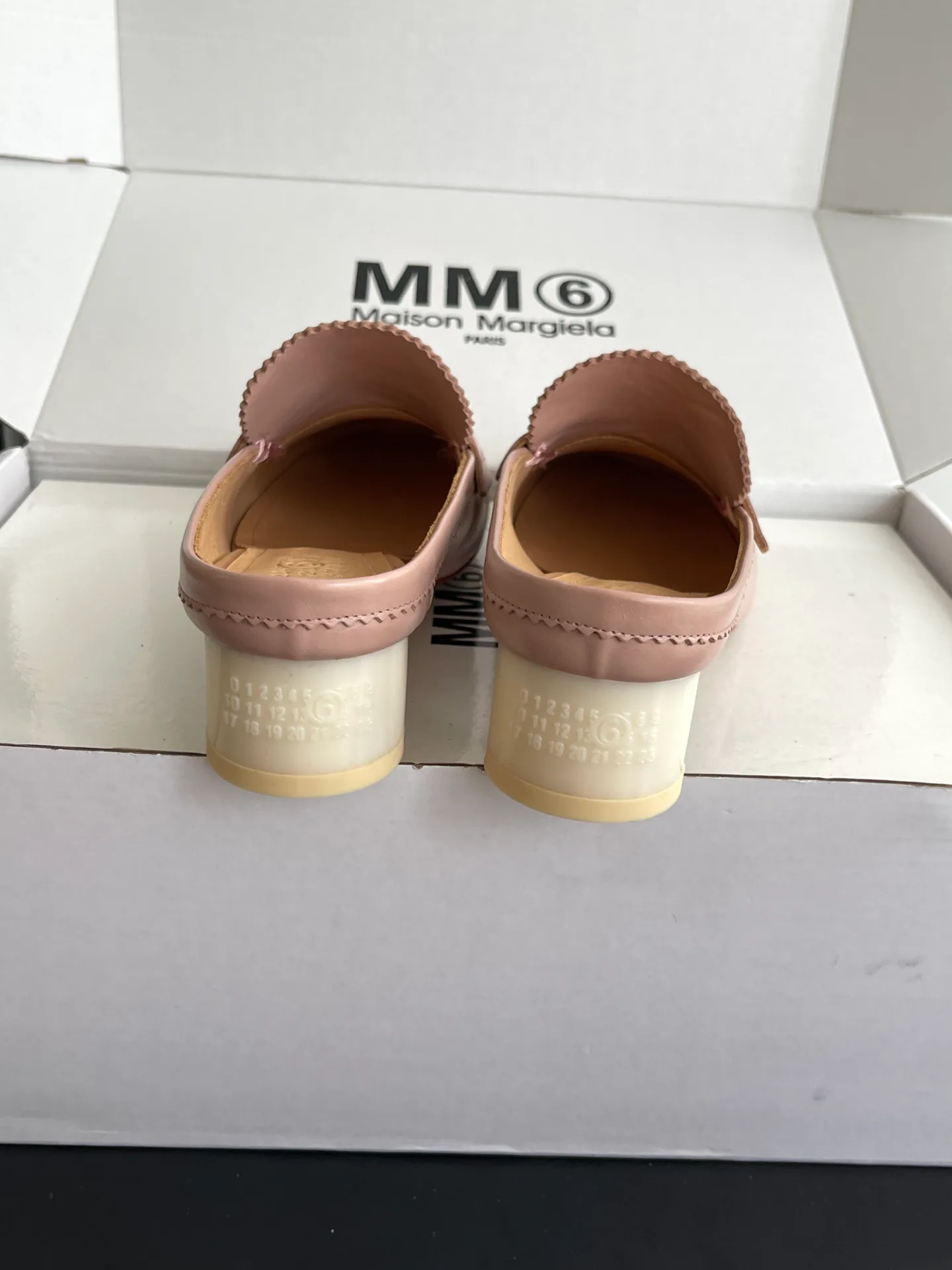 Women's Mules And Clogs MAISON MARGIELA 17554350