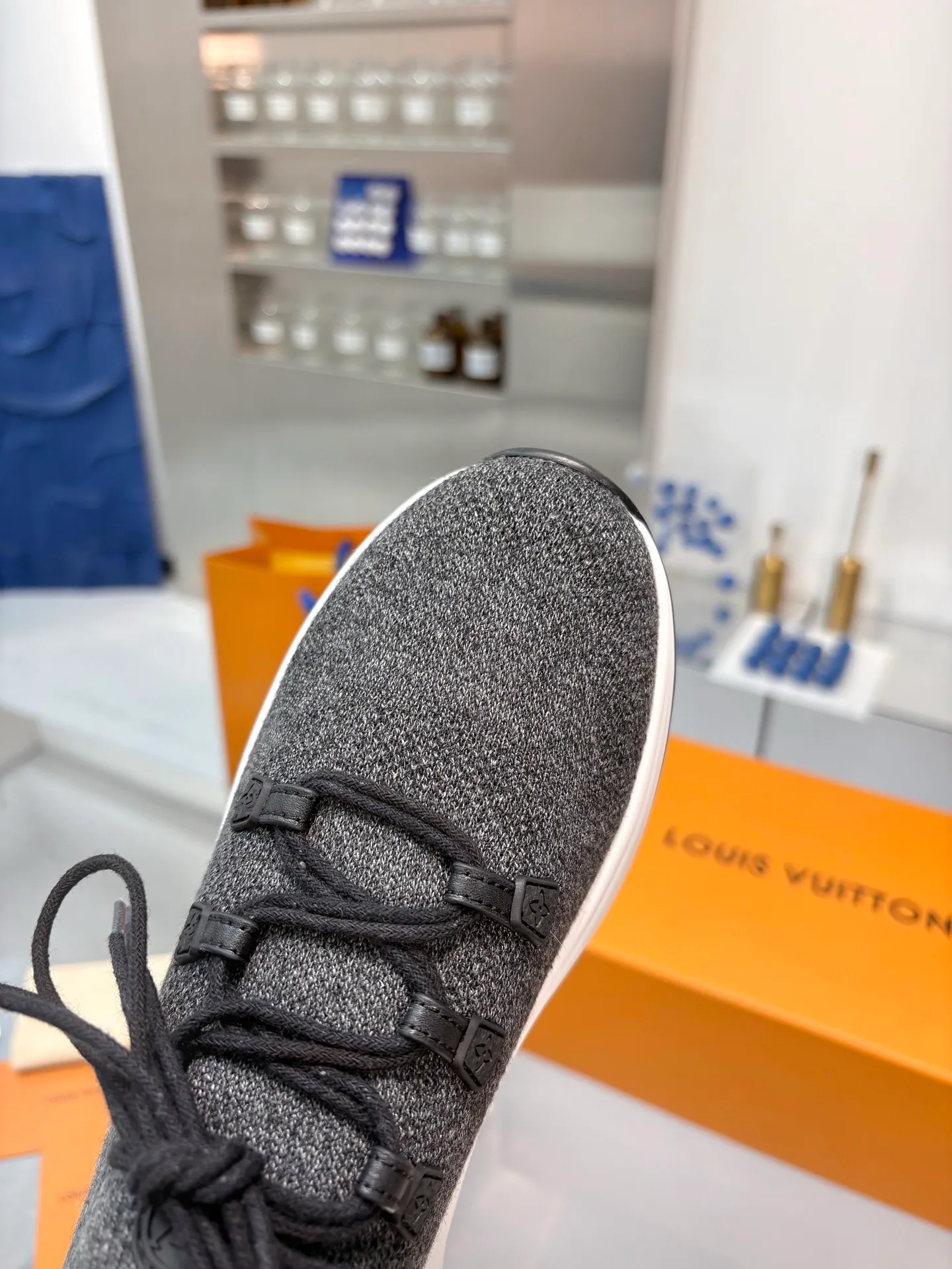 Women's Sneakers LOUIS VUITTON 18055130