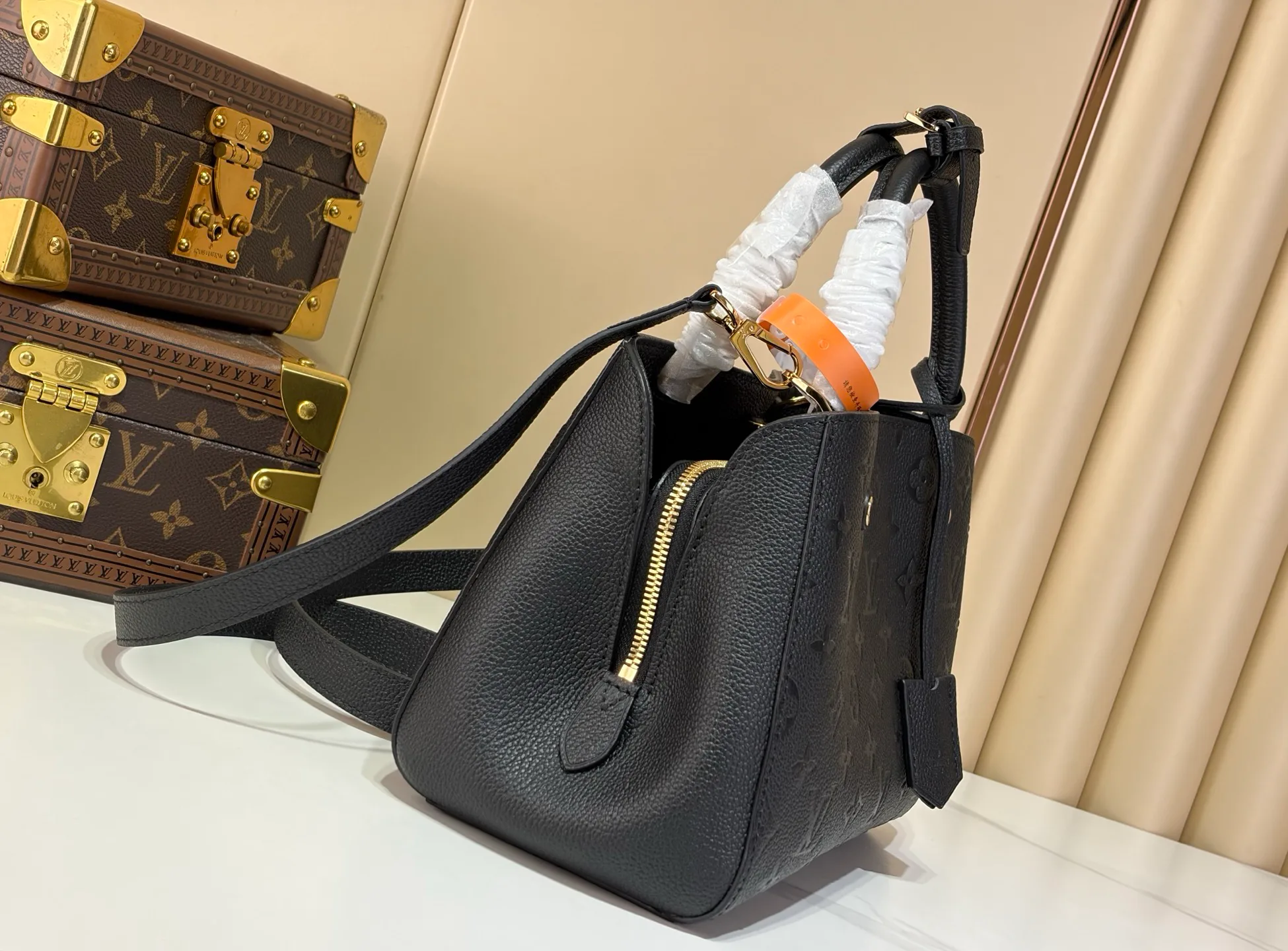 Women's Classic Handbags LOUIS VUITTON 18240331