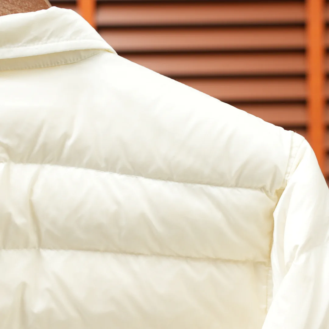 Women's Jackets And Down Jackets MONCLER 18455983