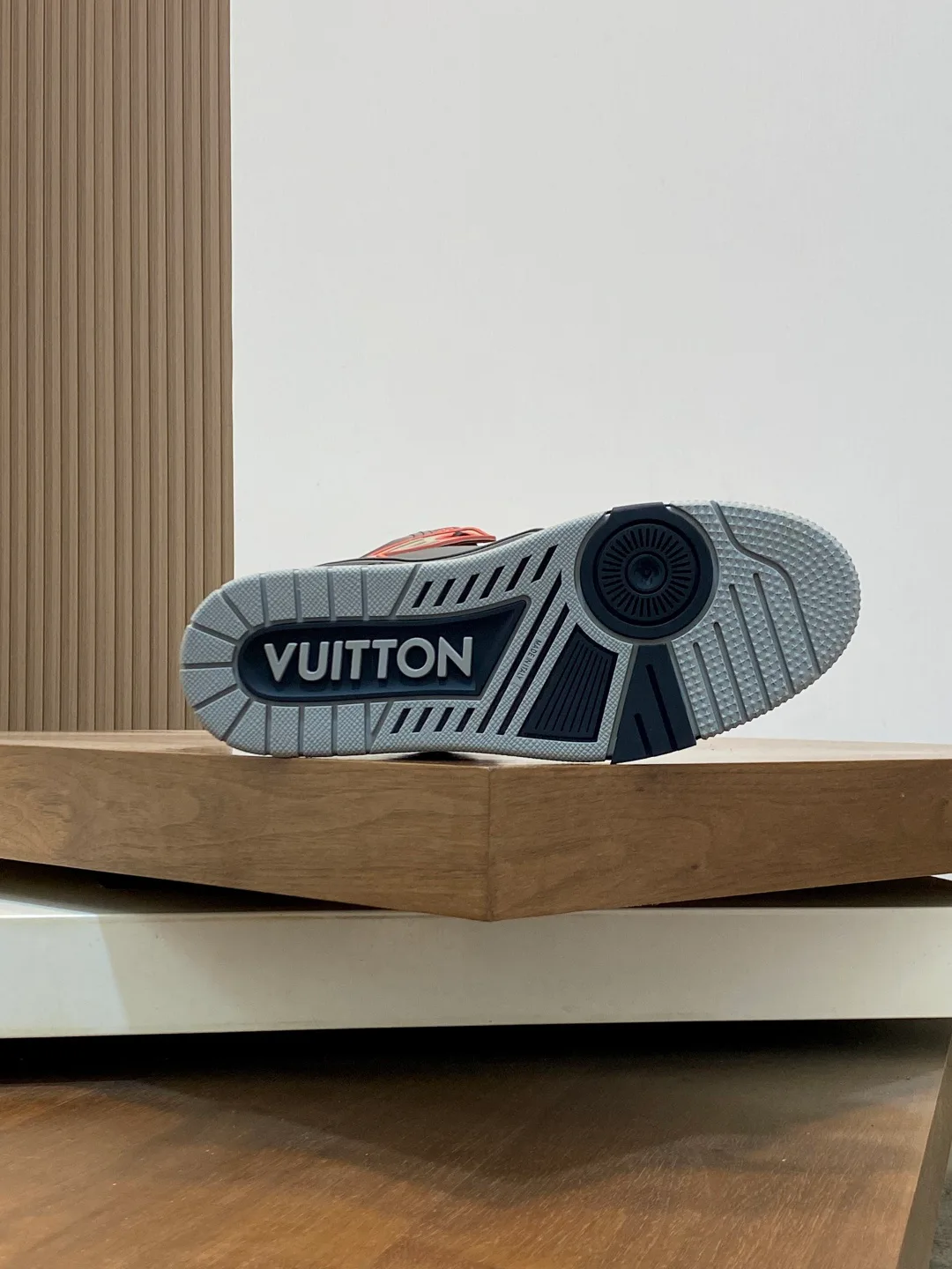 Men's Sneakers LOUIS VUITTON 17862444