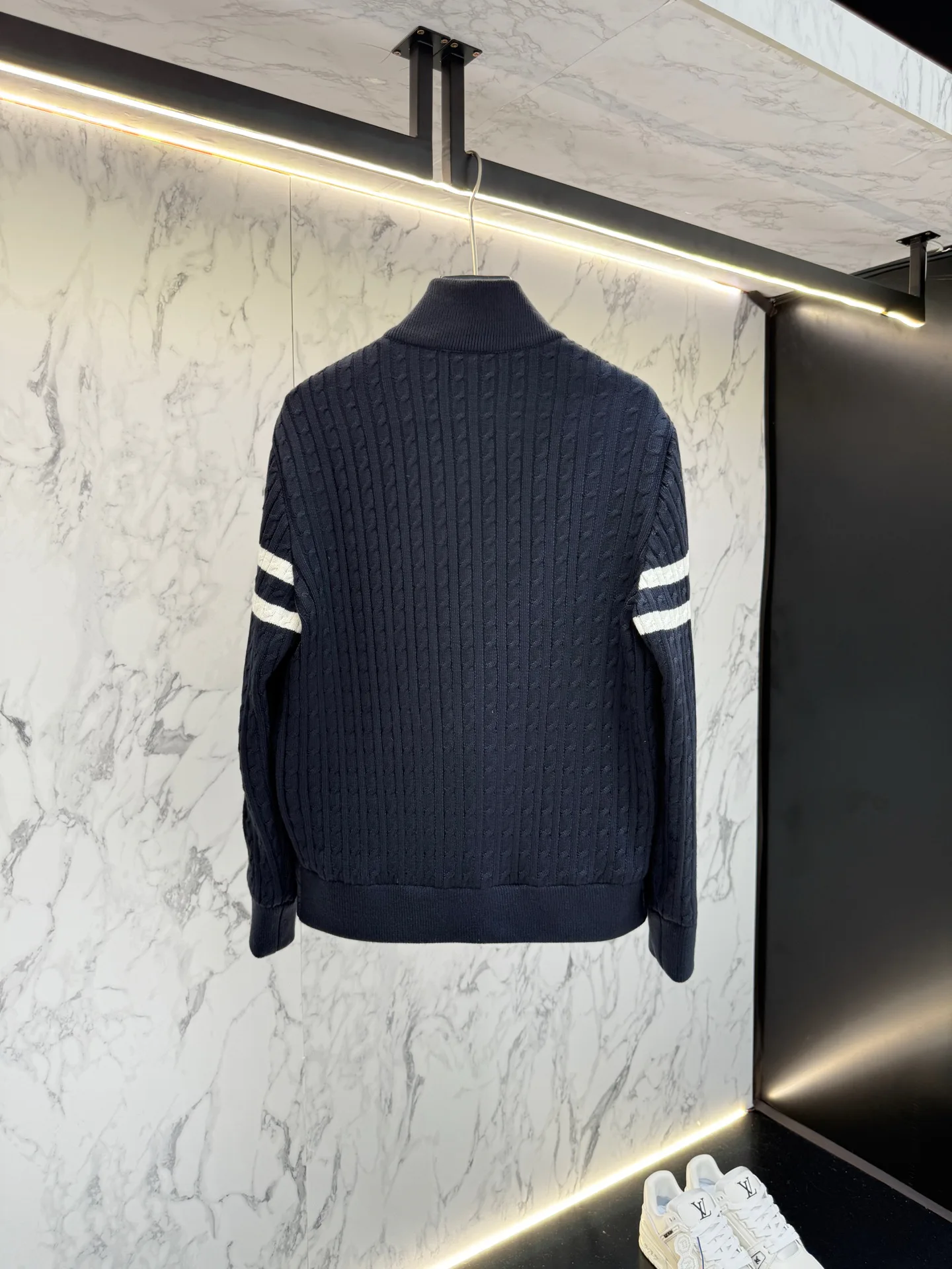 Men's Jackets And Down Jackets MONCLER 18007462