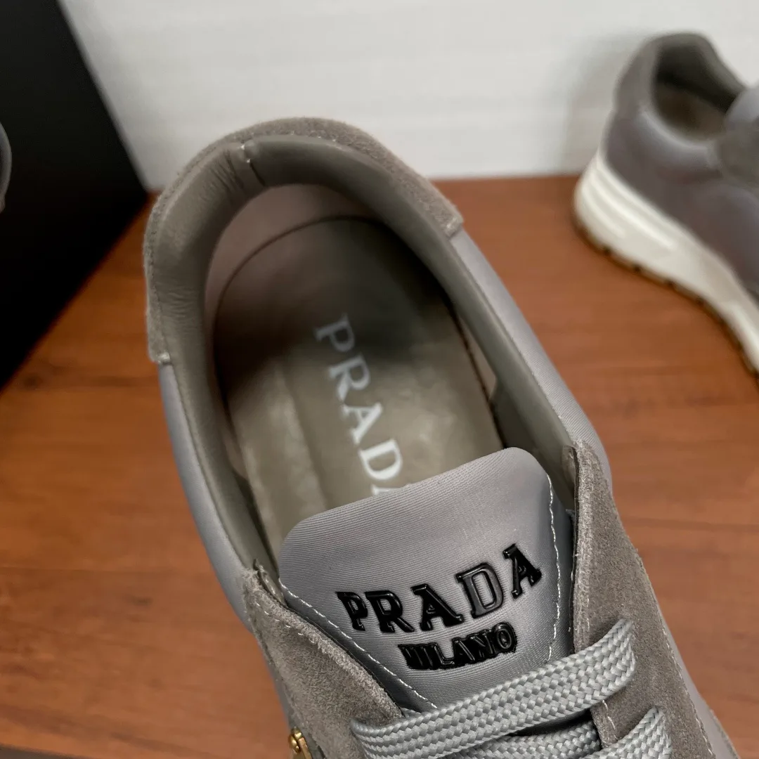 Men's Sneakers PRADA 17298422