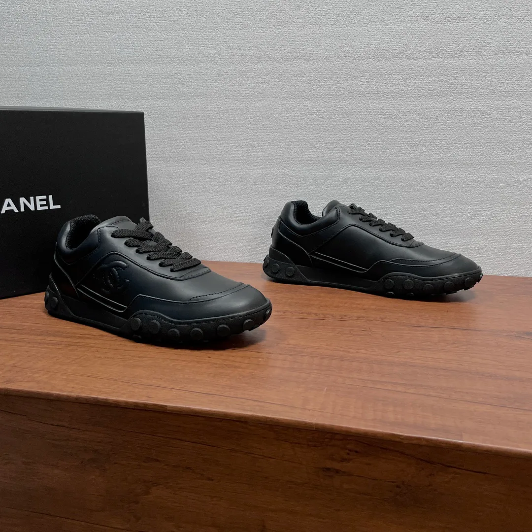 Women's Sneakers CHANEL 18000596