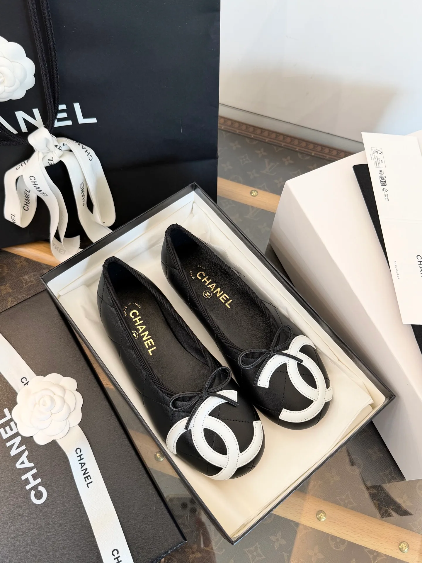 Women's Ballet Flats CHANEL 18133236