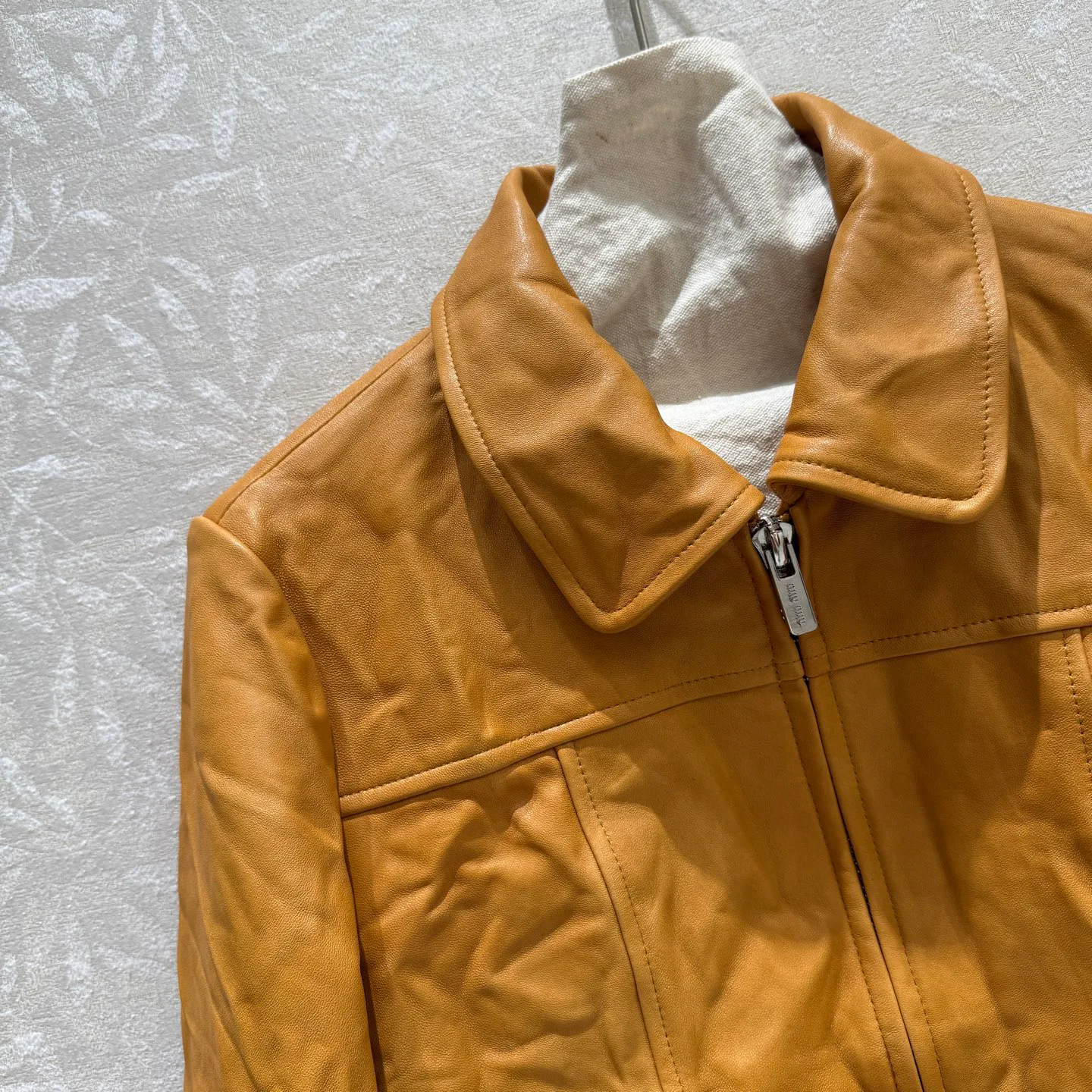 Women's Leather Jackets And Sheepskin Coats MIU MIU 18172604