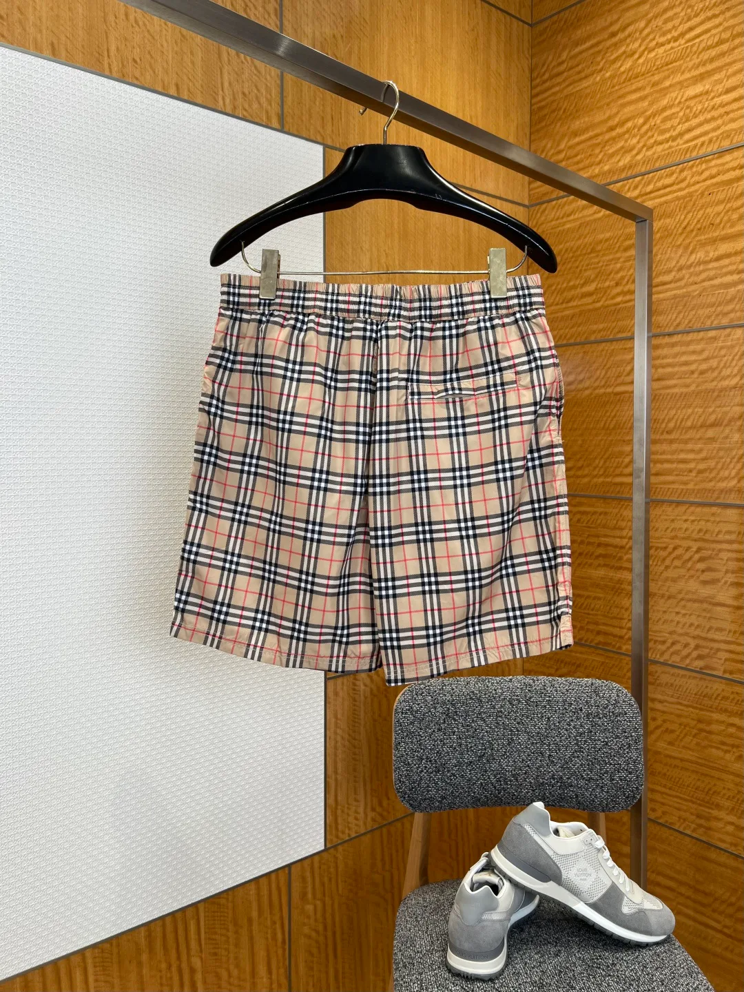 Men's Shorts BURBERRY 17303436