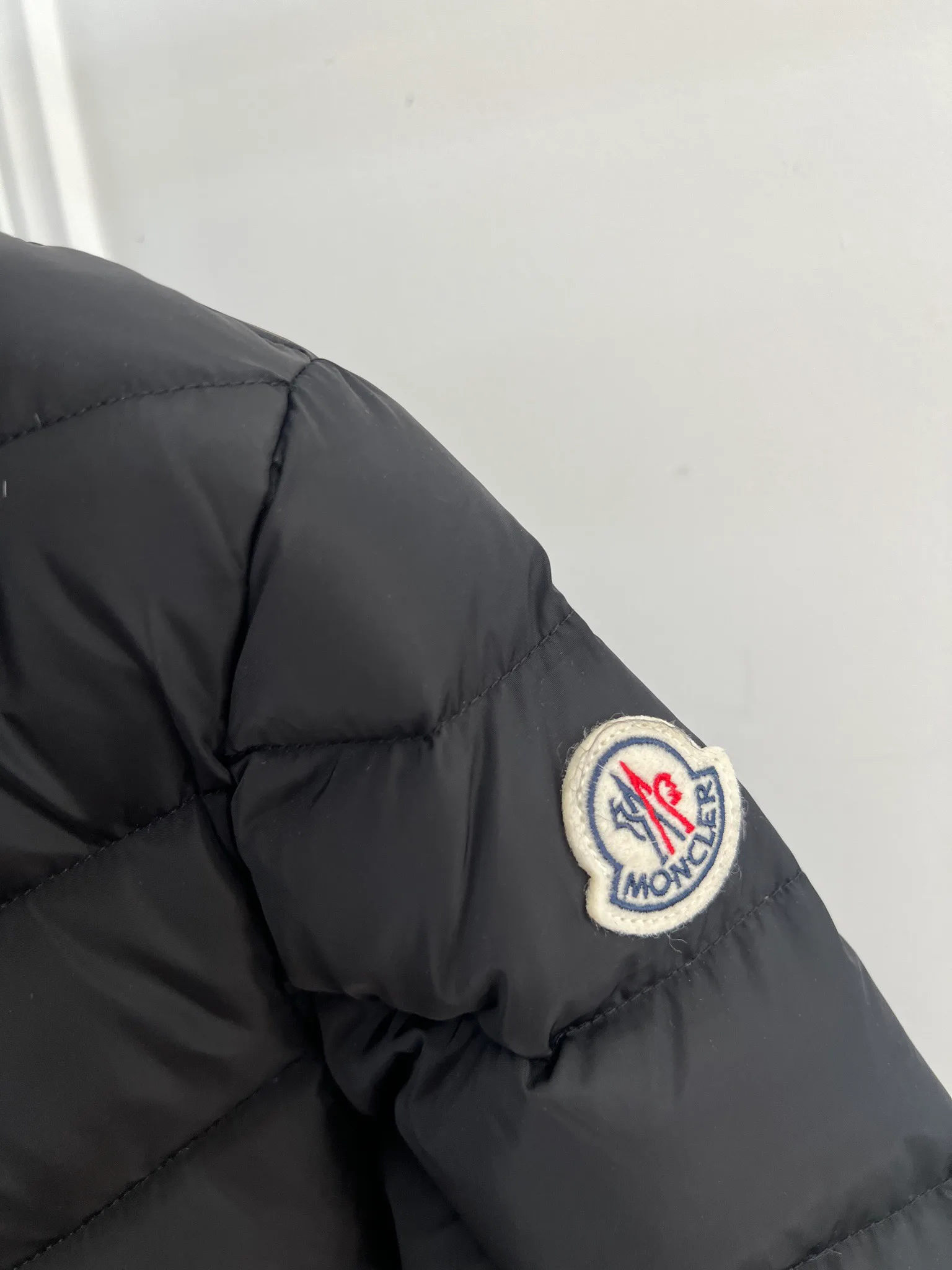 Women's Jackets And Down Jackets MONCLER 18416188