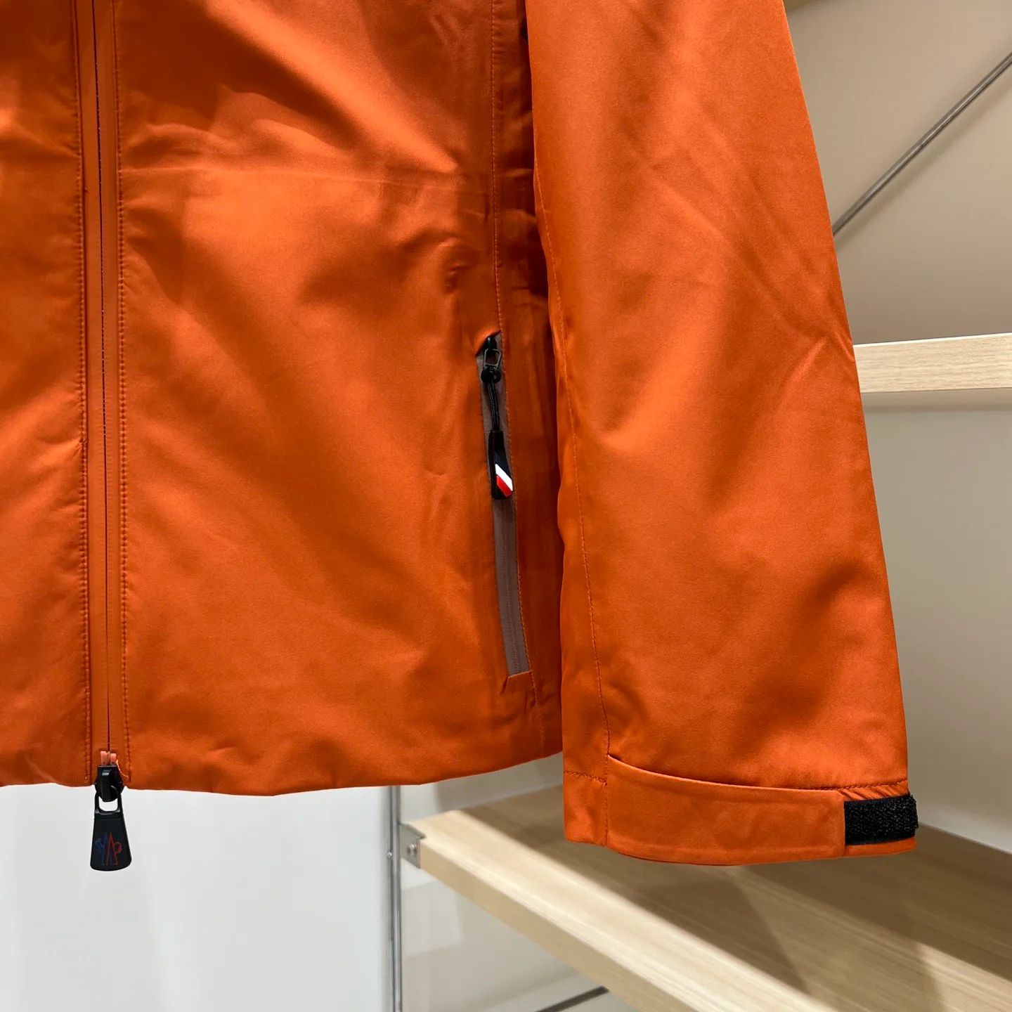 Women's Jackets And Down Jackets MONCLER 18131362
