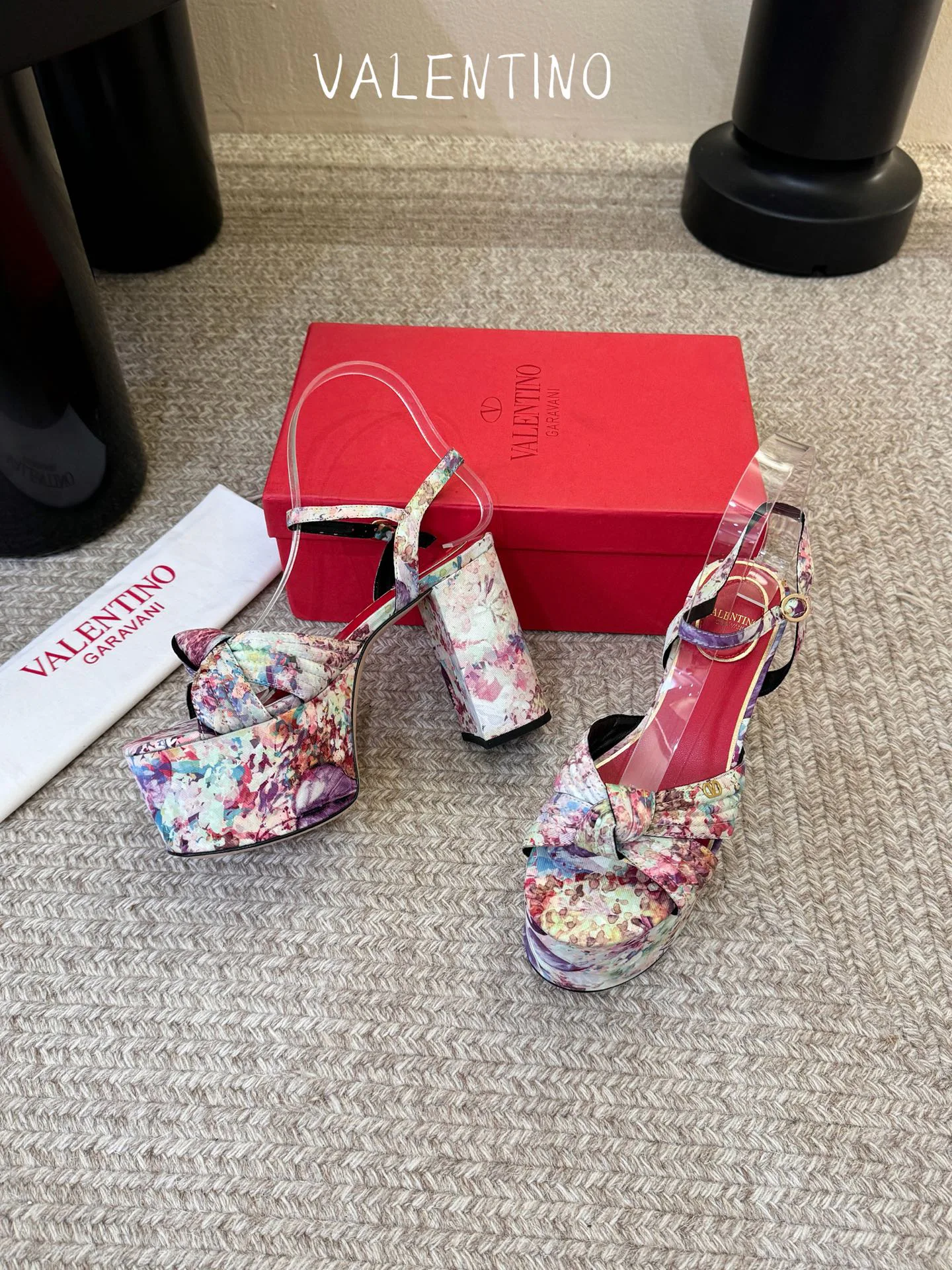 Women's Open-Toe Sandals VALENTINO 17220317