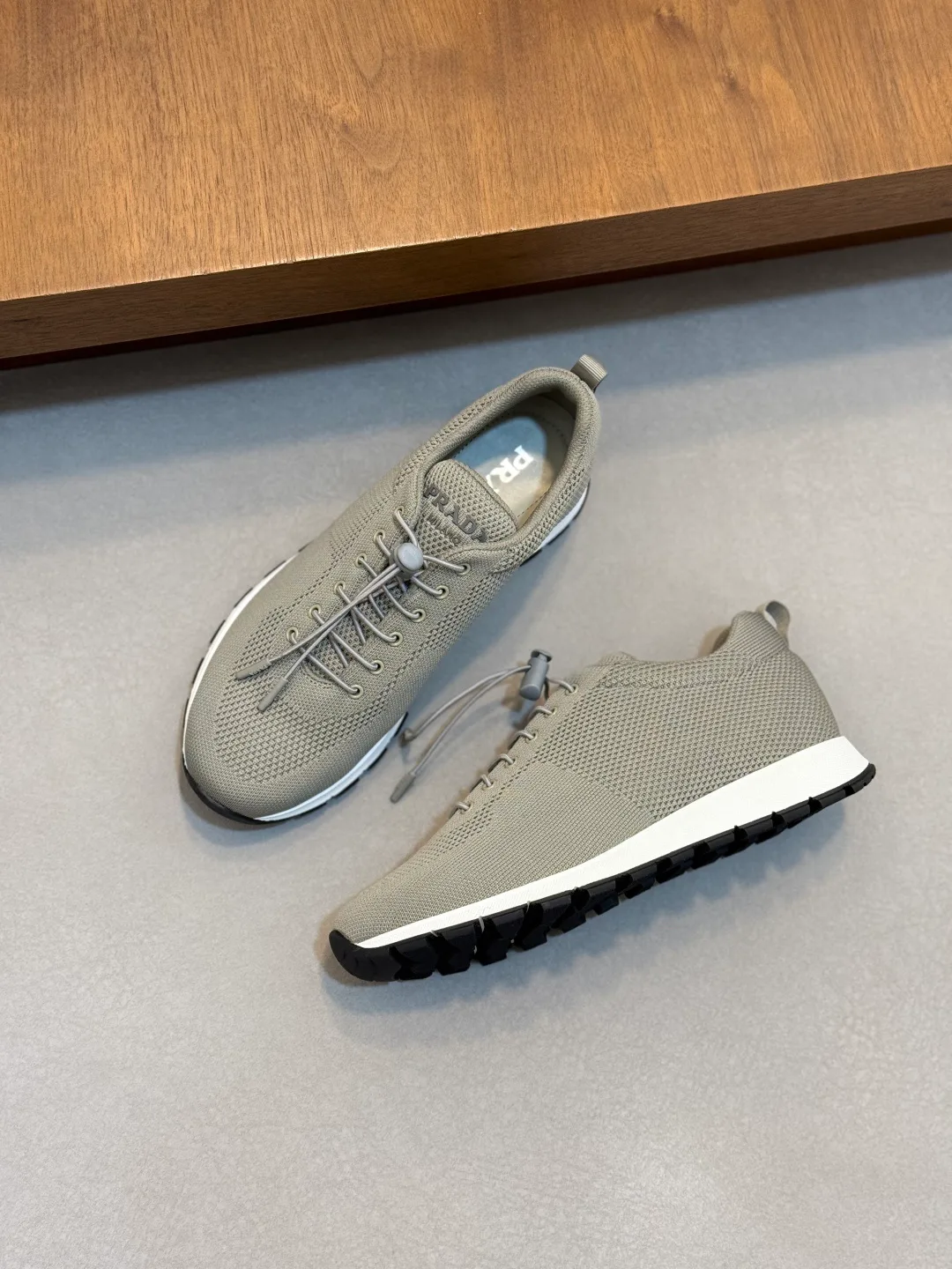 Men's Sneakers PRADA 18100373