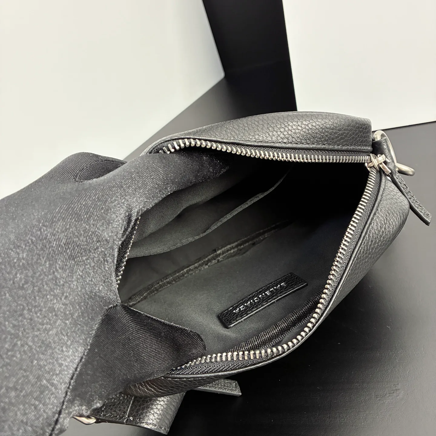Women's Shoulder Bags BALENCIAGA 18136516