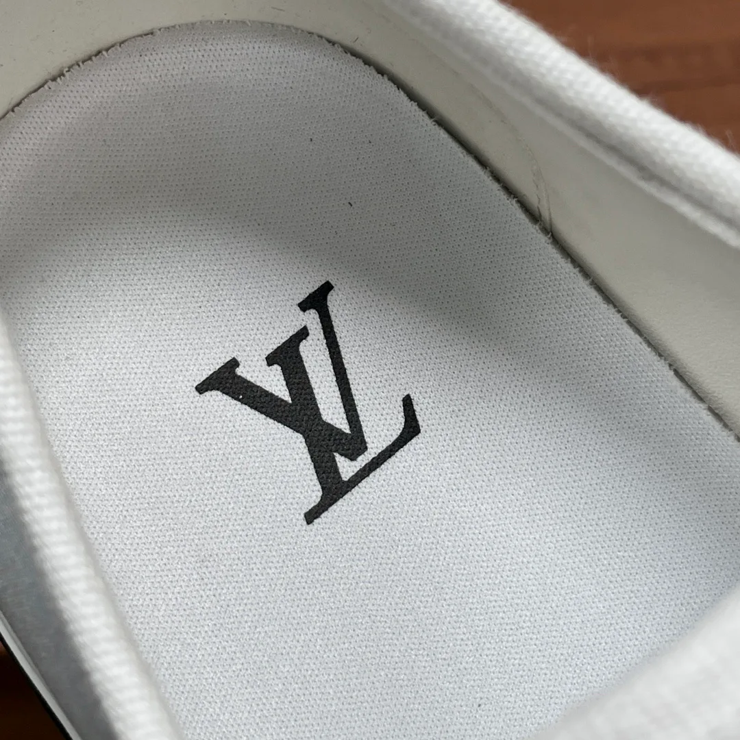 Кроссовки Мужские Louis Vuitton 18626481