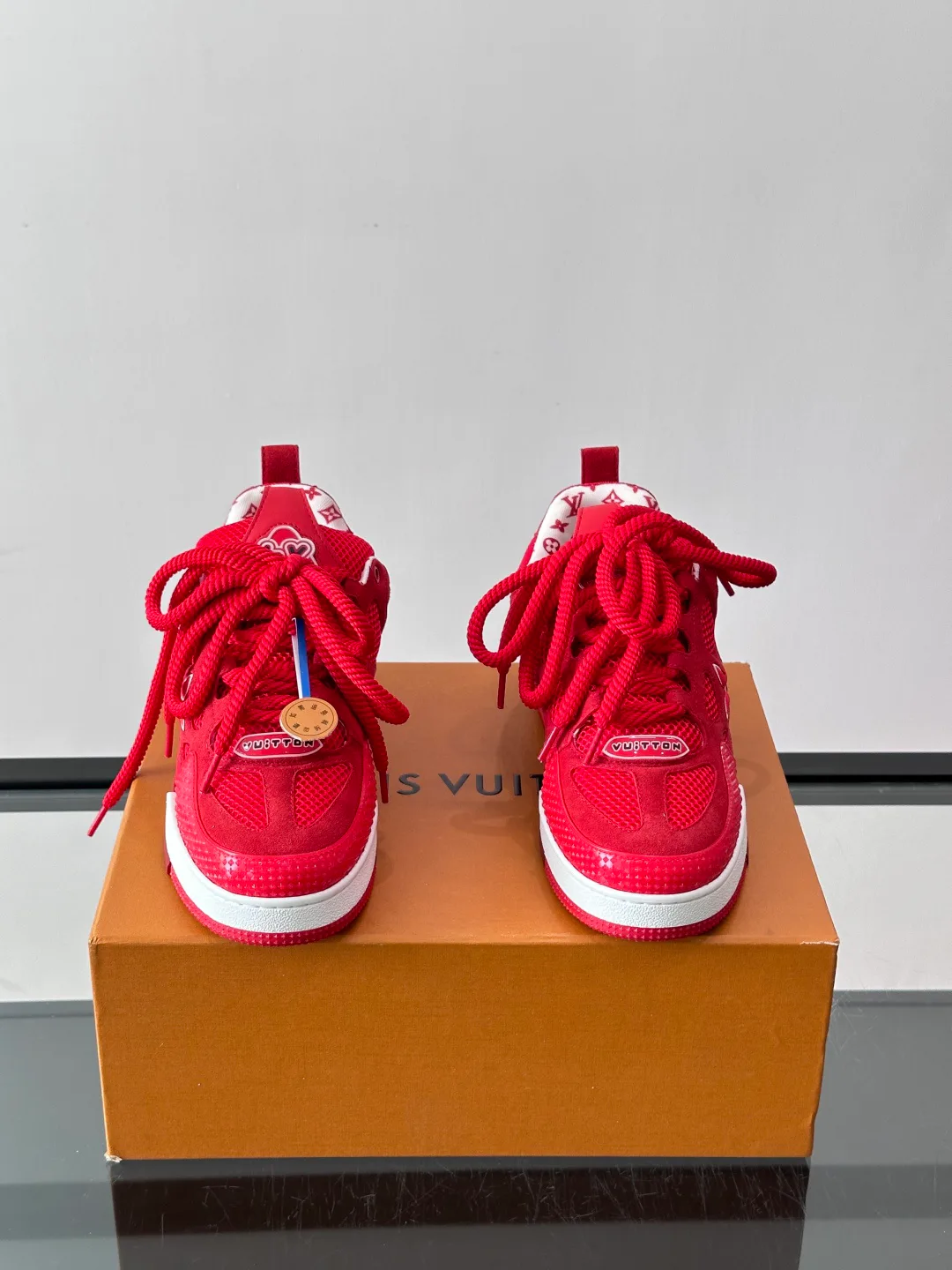 Women's Sneakers LOUIS VUITTON 17588549