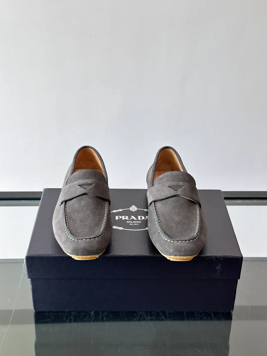 Men's Loafers And Dress Shoes PRADA 17447554
