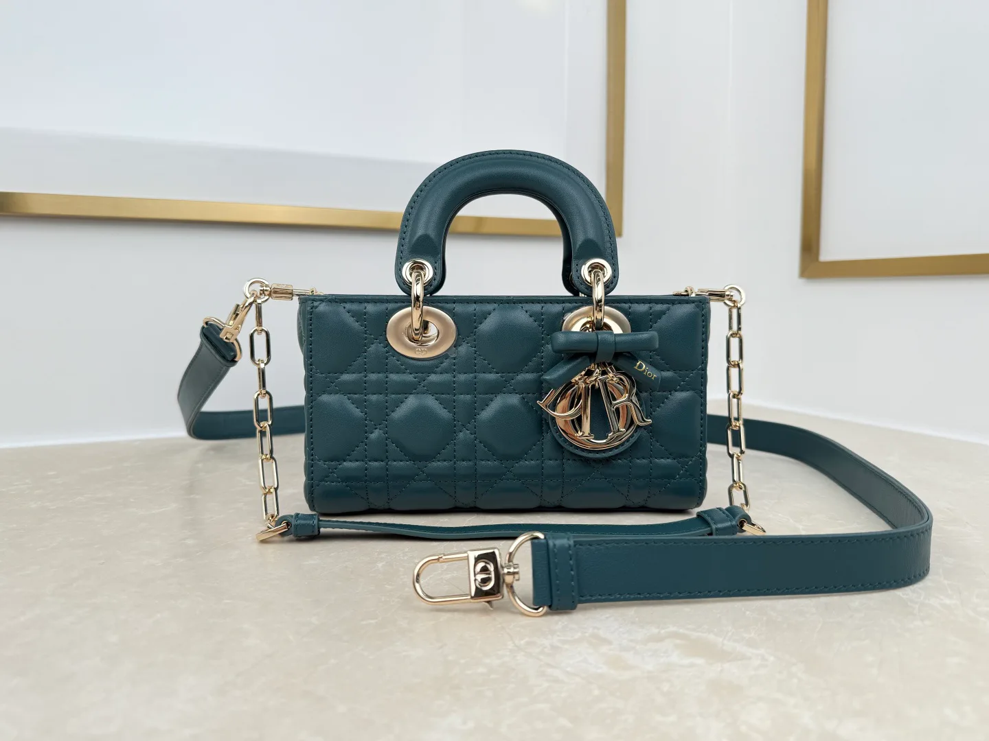 Классические Сумки Женские Christian Dior 18573892