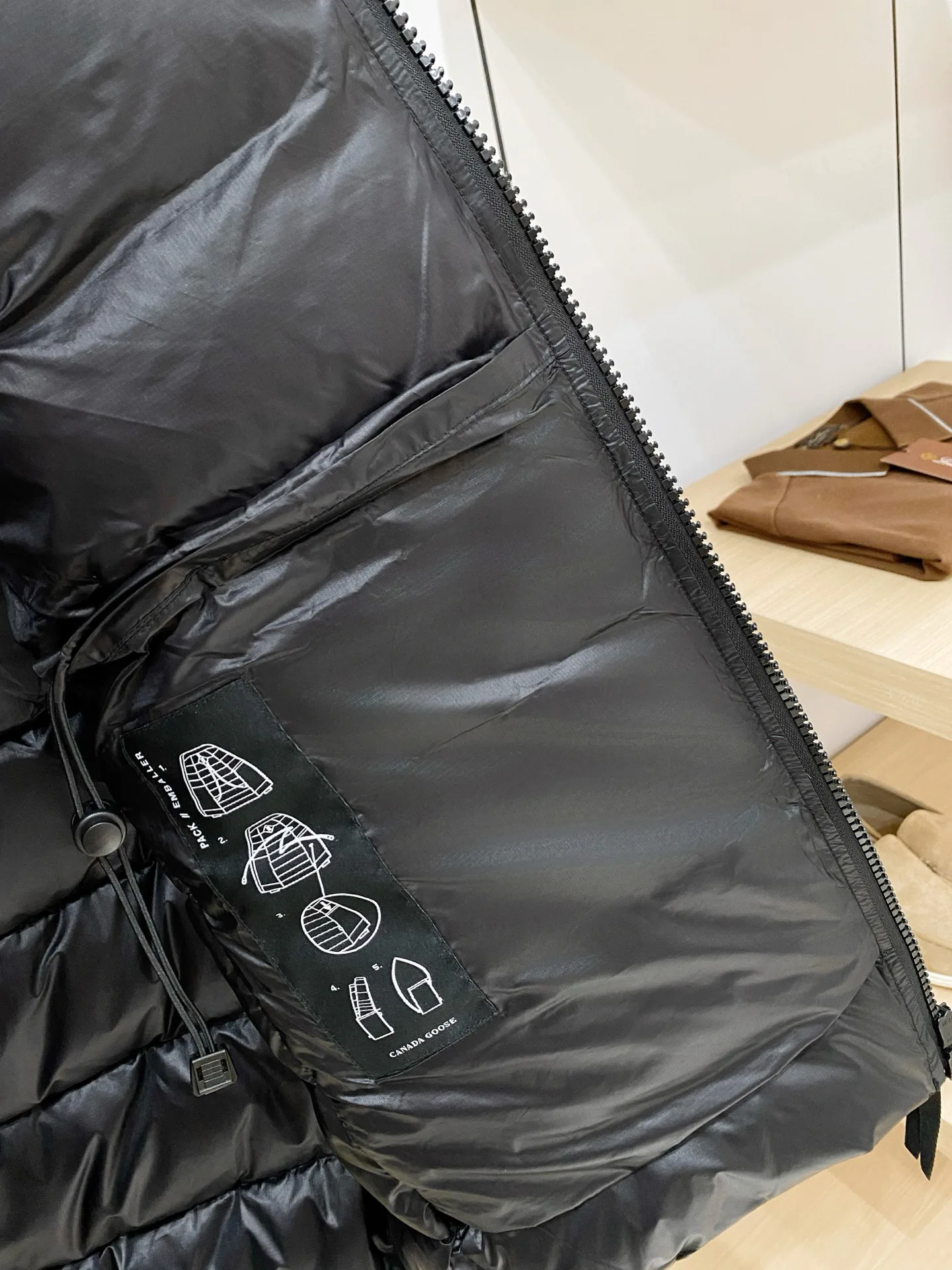 Куртки И Пуховики Мужские Canada Goose 18584902