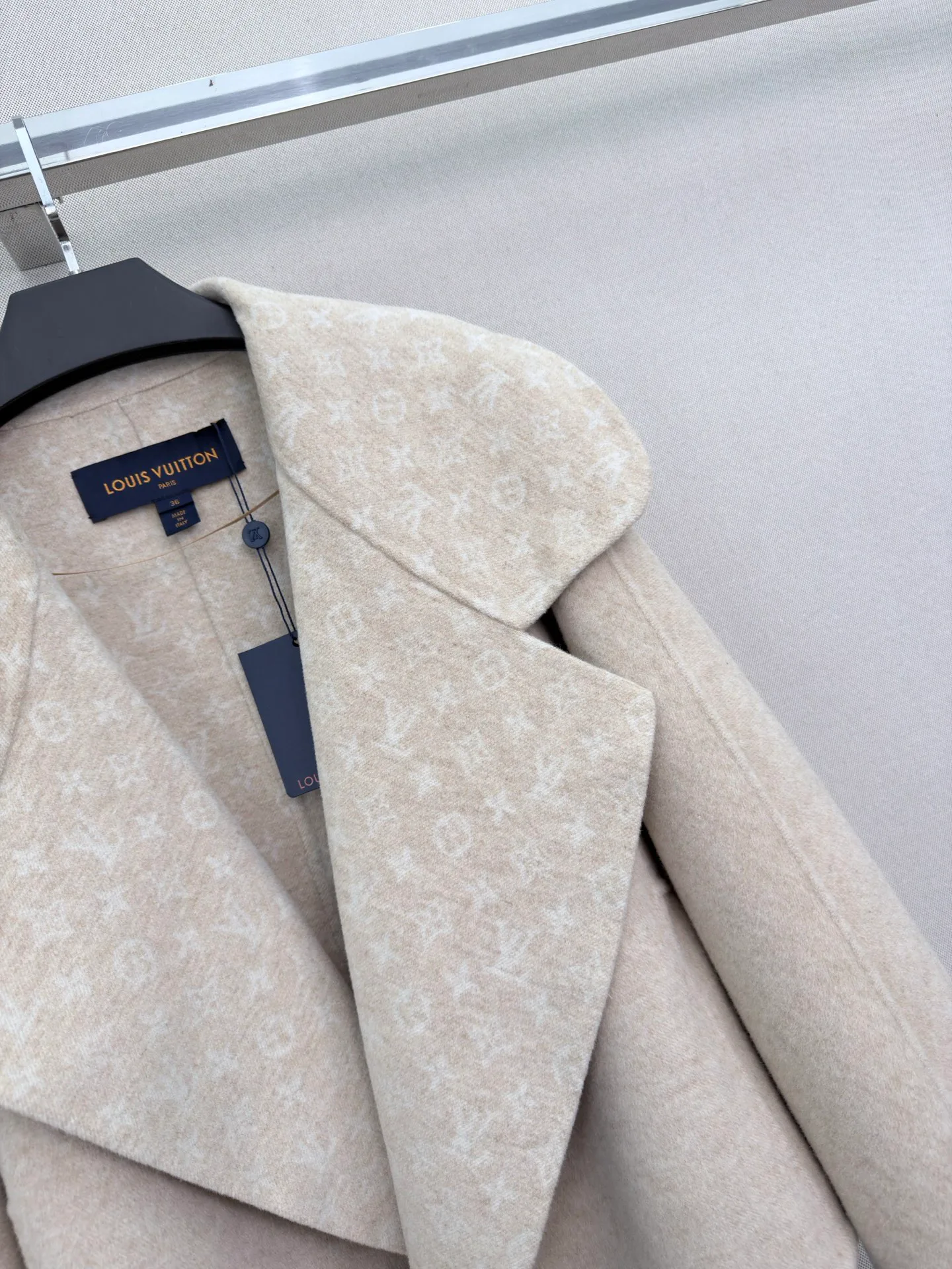 Women's Coats LOUIS VUITTON 18506406