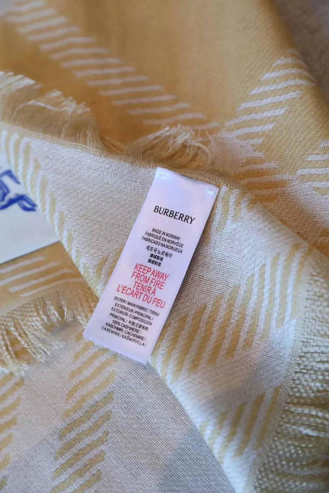 Scarves BURBERRY 18419148