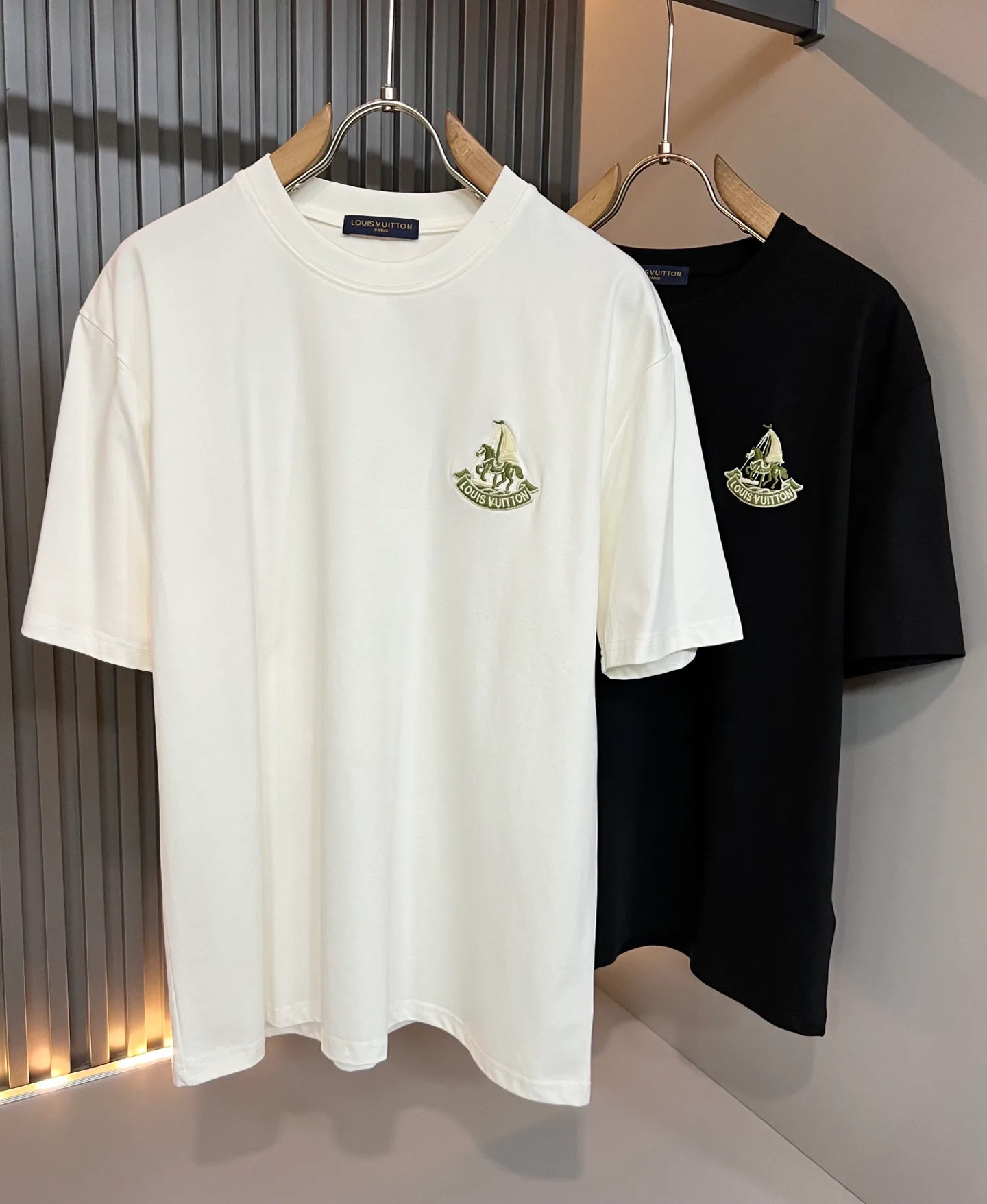 Men's T-Shirts LOUIS VUITTON 18446416