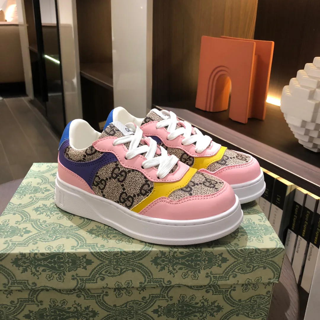 Women's Sneakers GUCCI 18445137