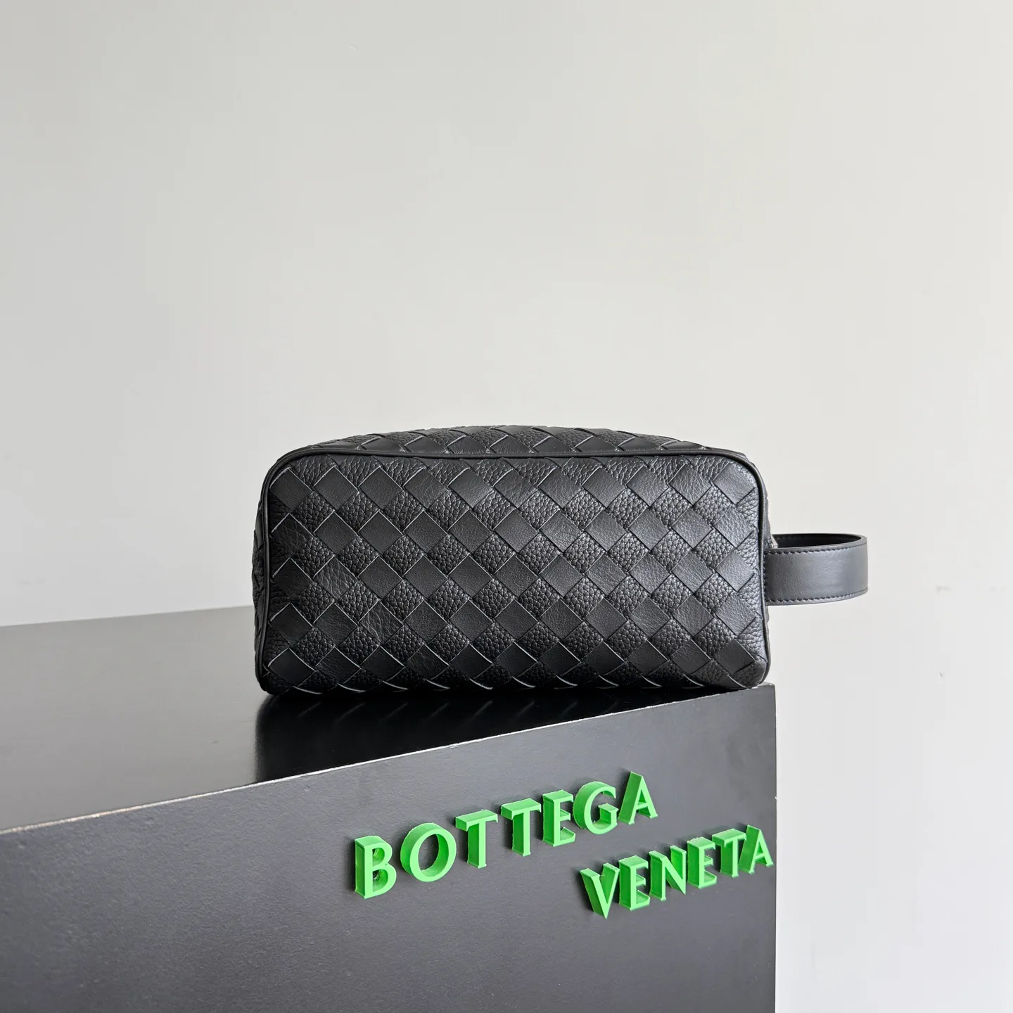 Women's Classic Handbags BOTTEGA VENETA 18321472