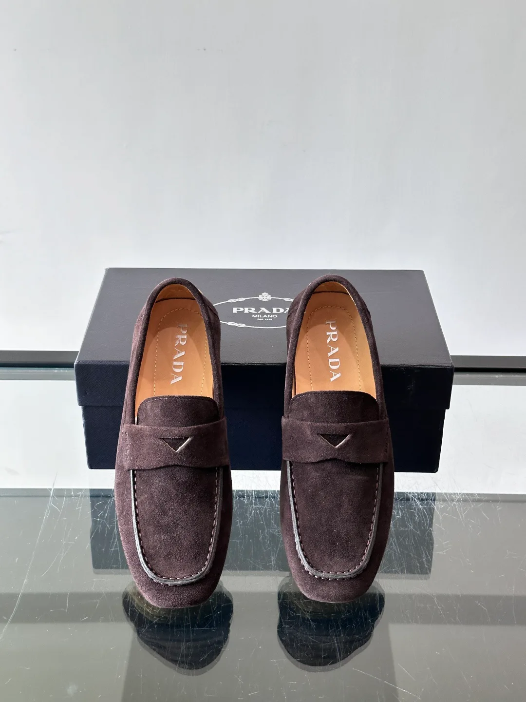 Men's Loafers And Dress Shoes PRADA 17447555