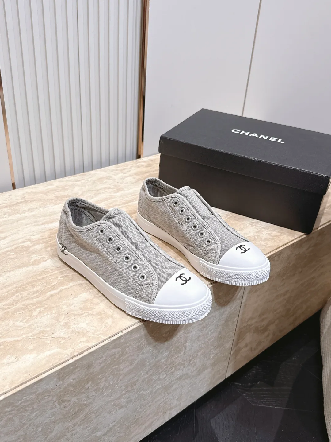 Women's Canvas Shoes CHANEL 18025818
