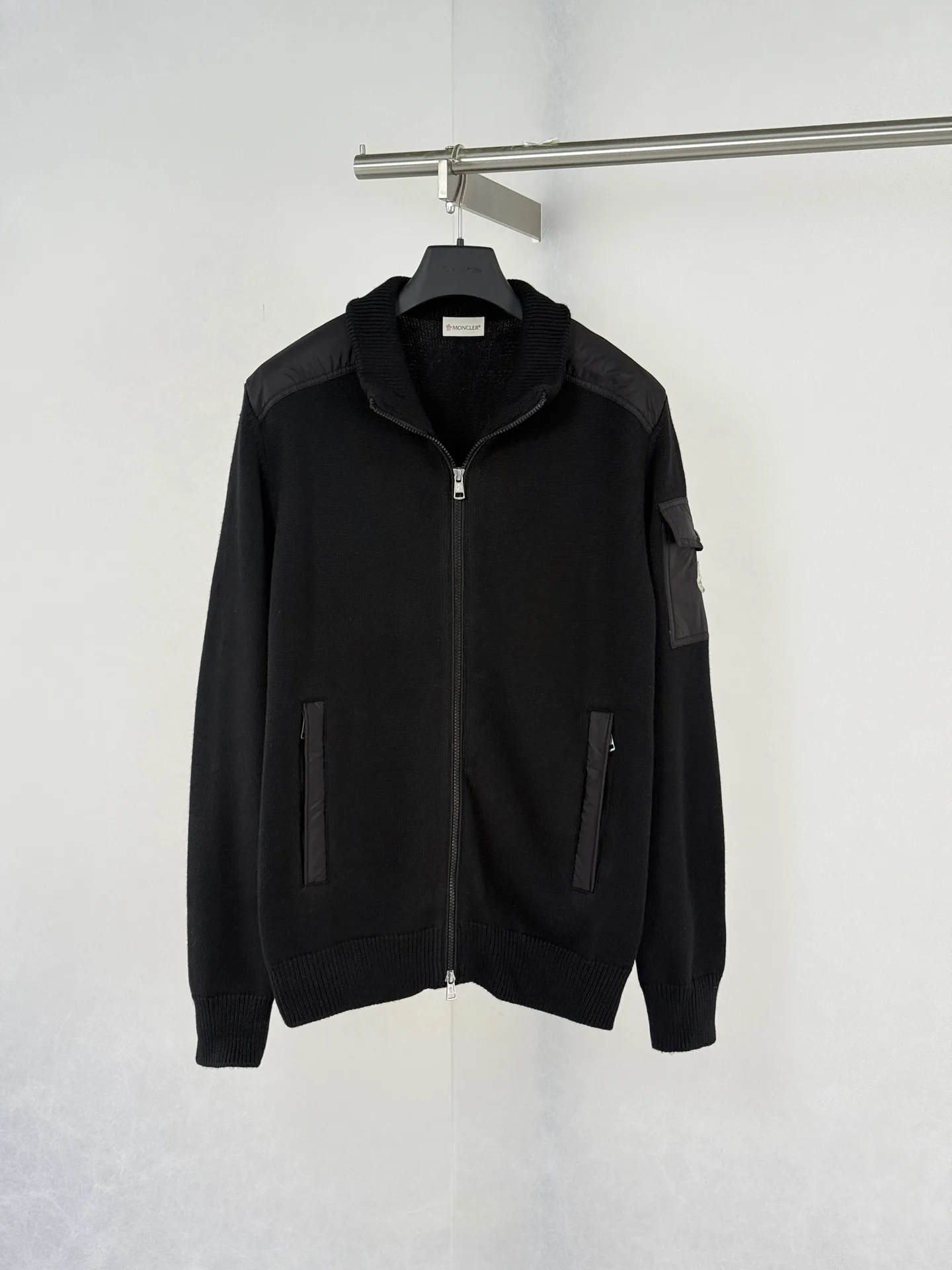 Men's Jackets And Down Jackets MONCLER 18179094