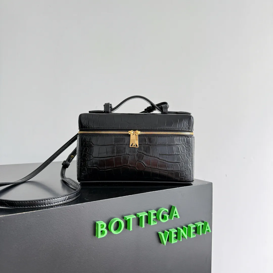 Women's Classic Handbags BOTTEGA VENETA 18367428