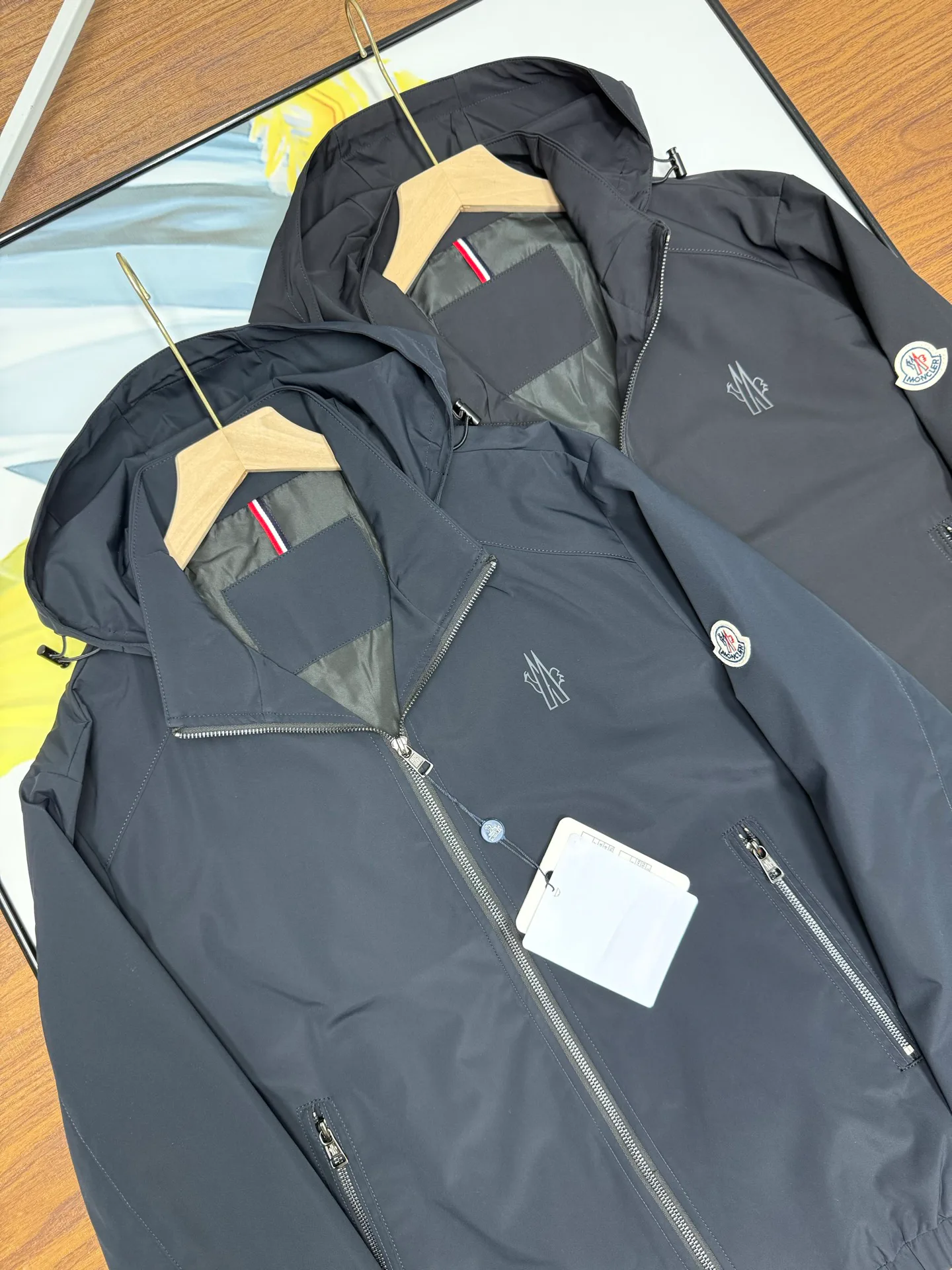 Men's Jackets And Down Jackets MONCLER 18068731