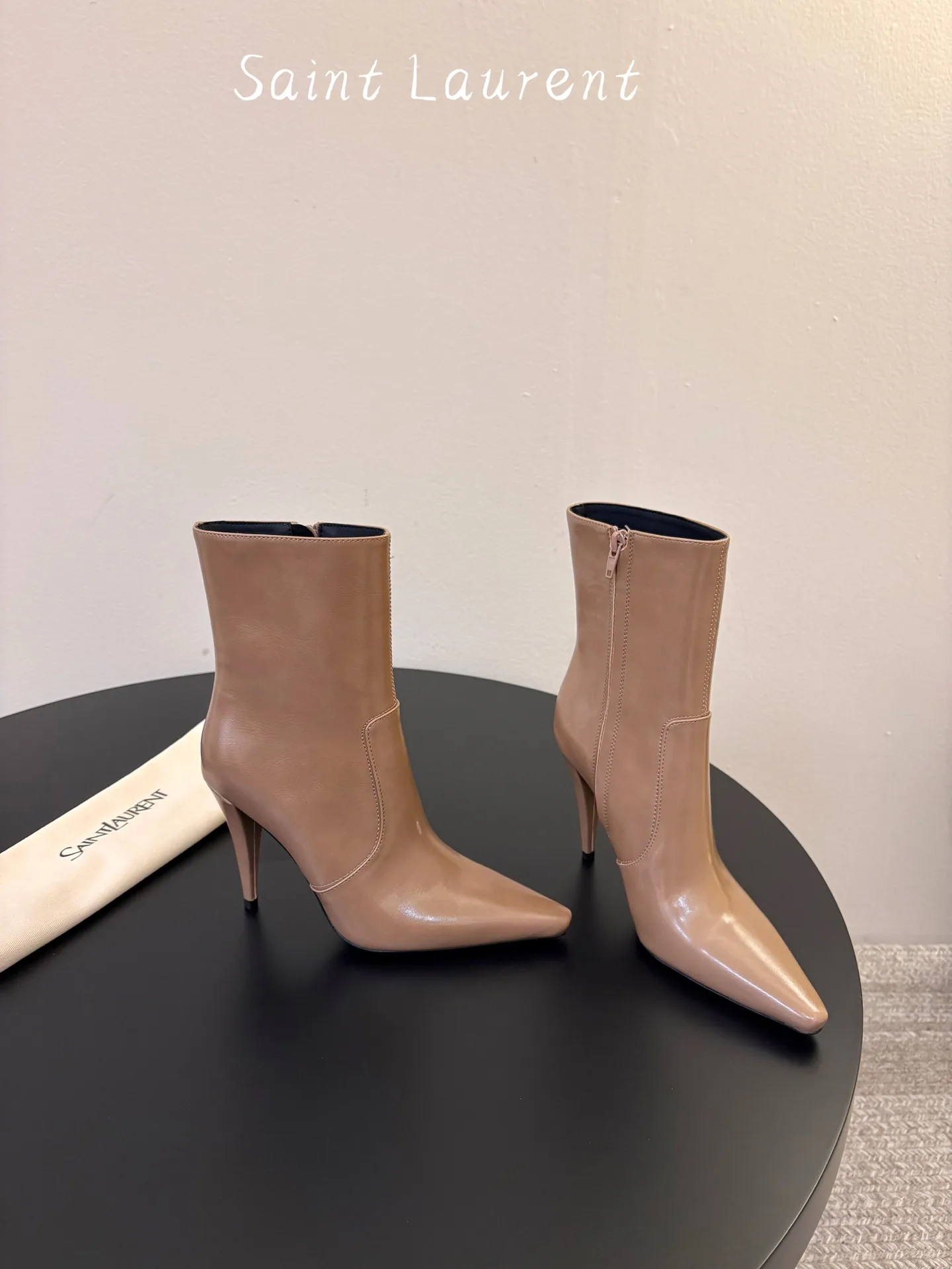 Women's Booties SAINT LAURENT 18049300