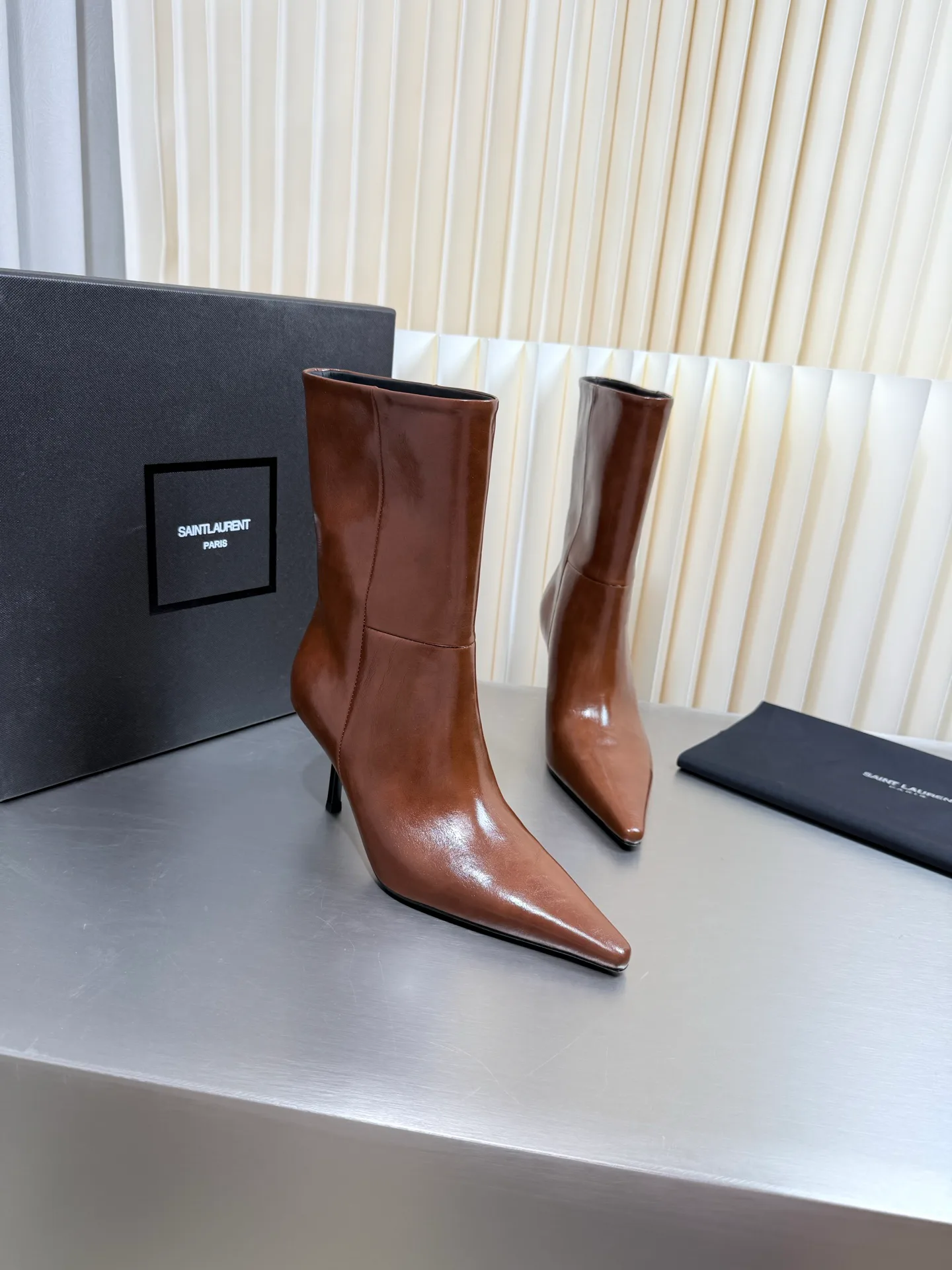 Women's Booties SAINT LAURENT 18083339